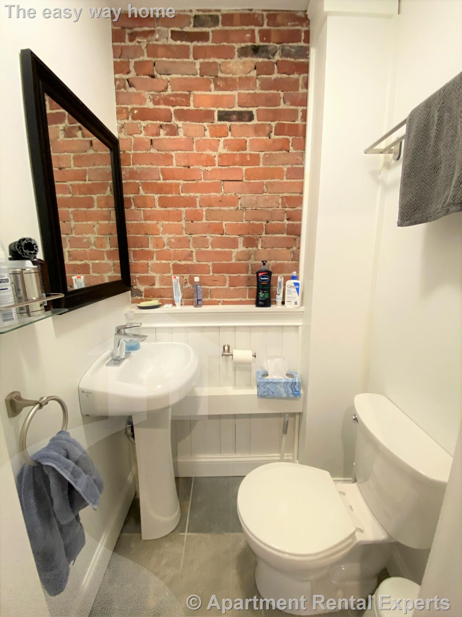 322.5 Western Ave, Central Square