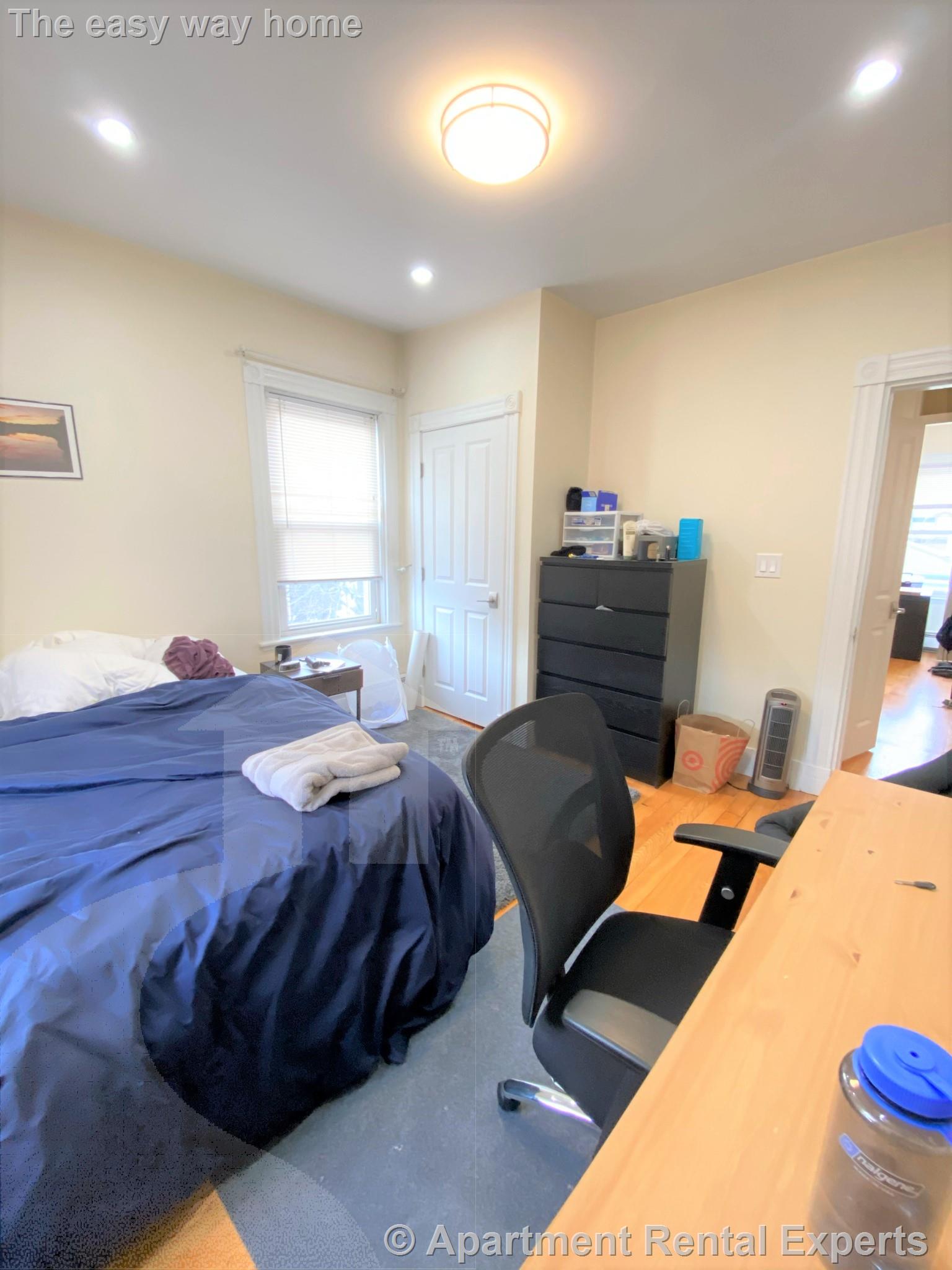 322.5 Western Ave, Central Square