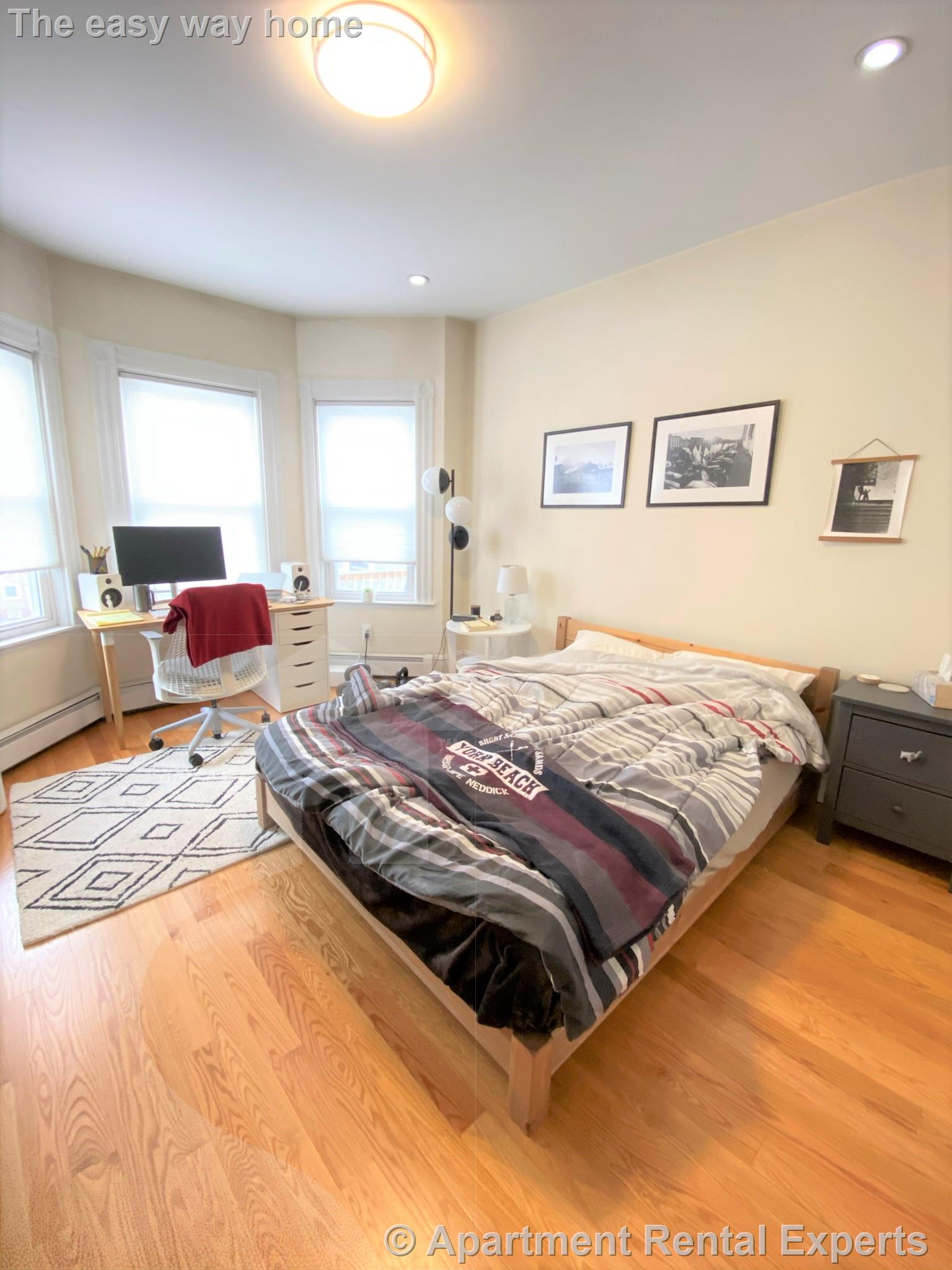 322.5 Western Ave, Central Square