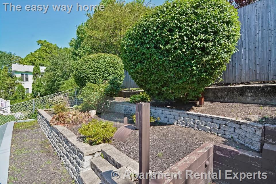 17 Malvern Ave, Davis Square