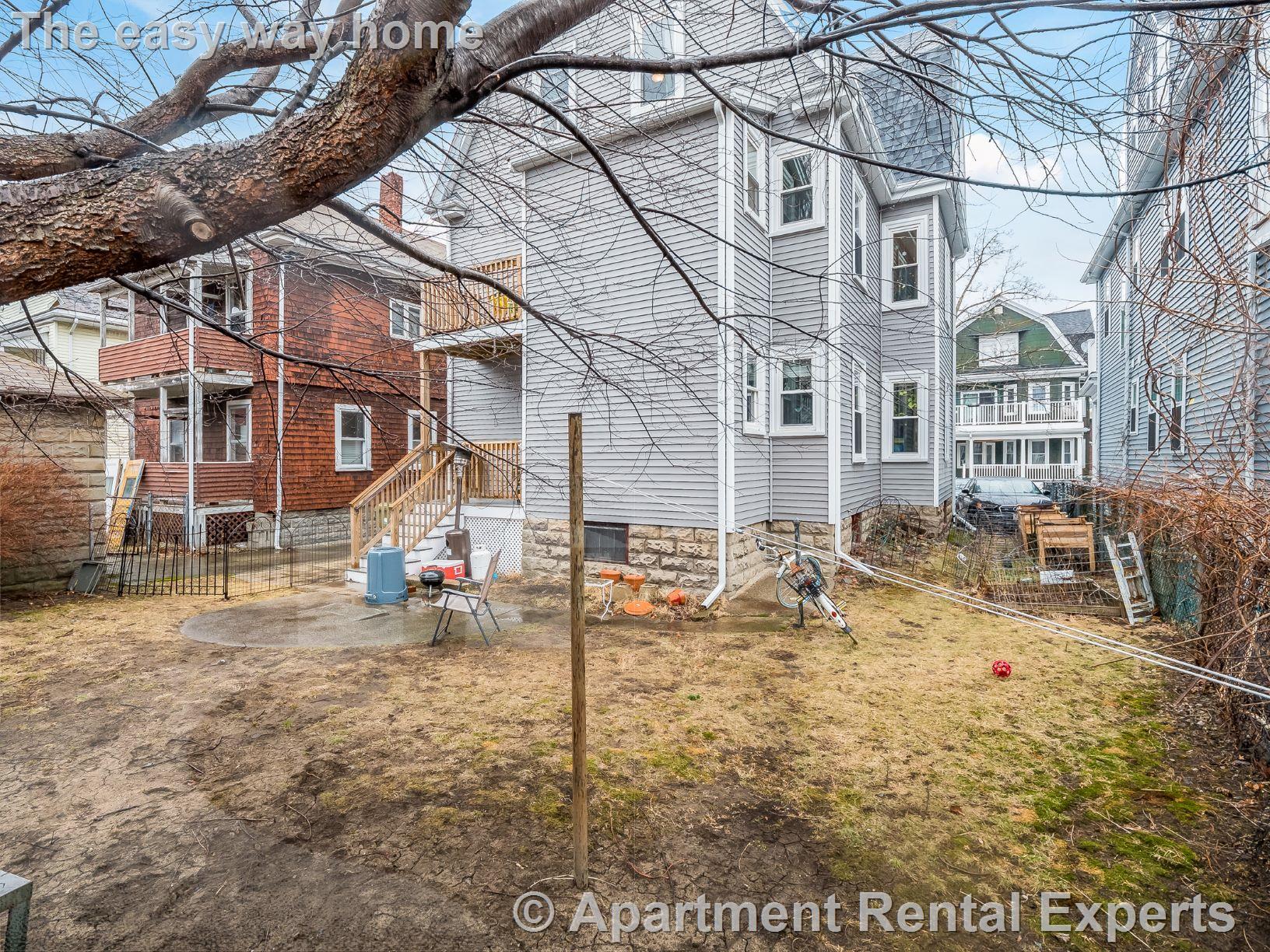 81 Bristol Rd, Powderhouse