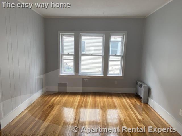 88 Frederick Ave, Tufts