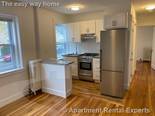 172 Maple St, Malden Center