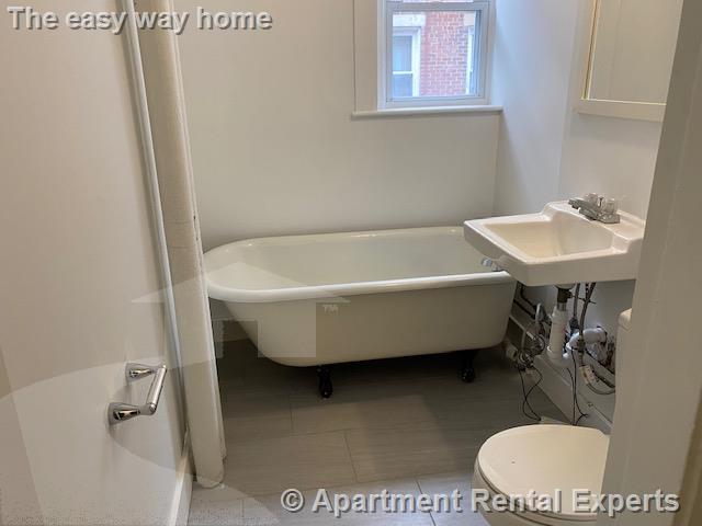 107 Summer St, Malden Center