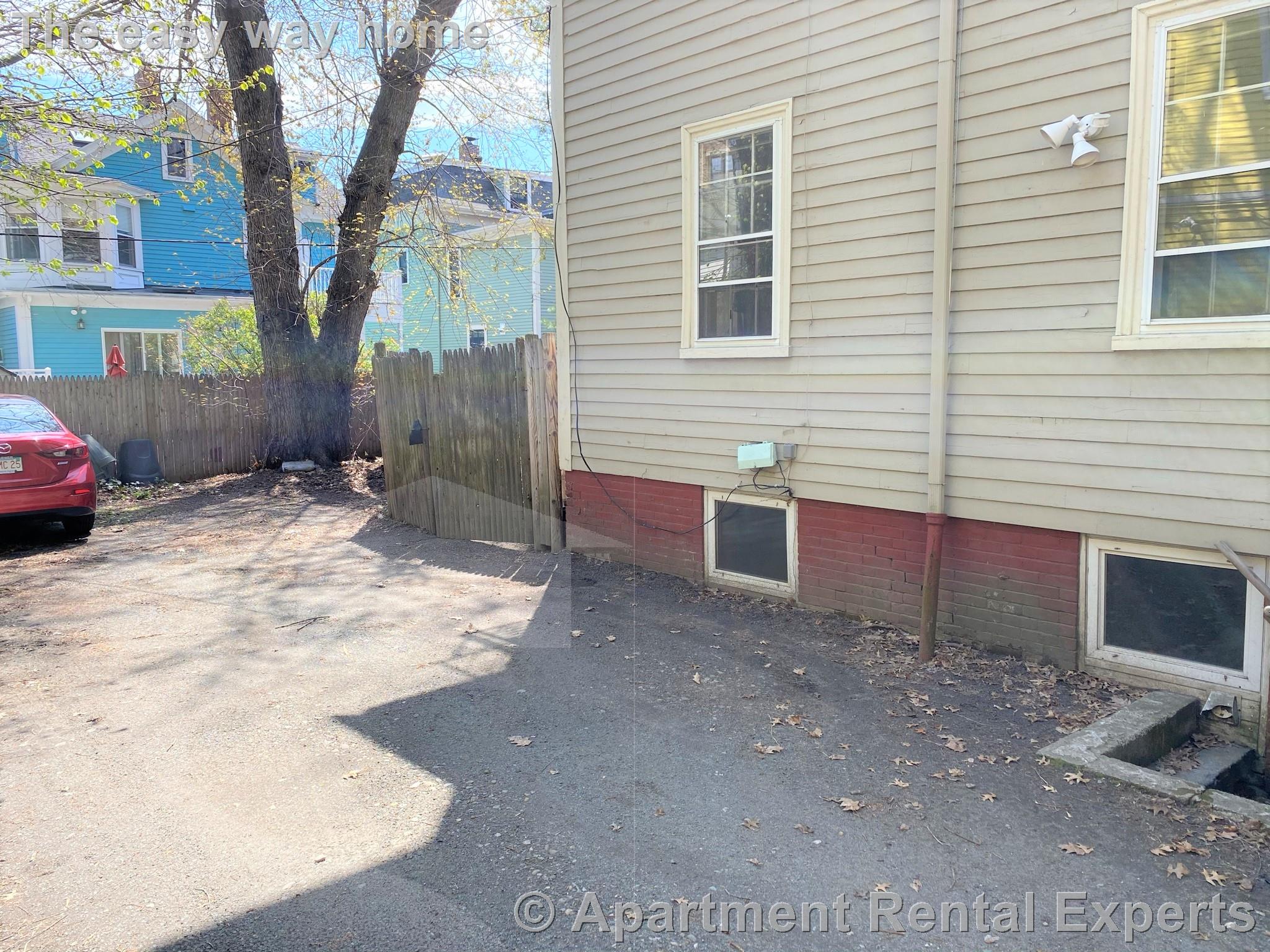 36 Lee St, Central Square