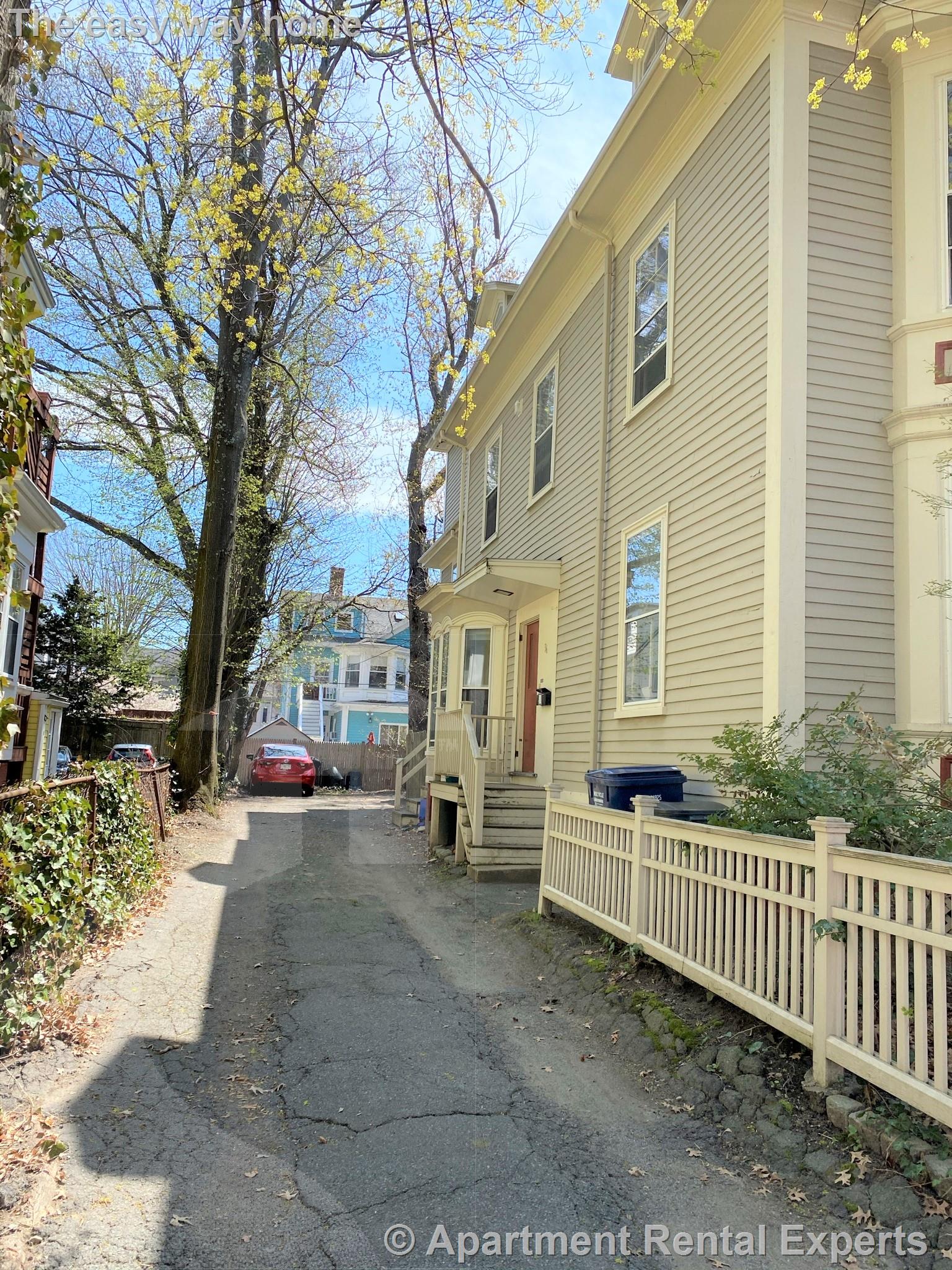 36 Lee St, Central Square