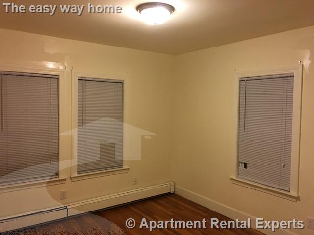 10-12 Wheeler St, Sullivan Square