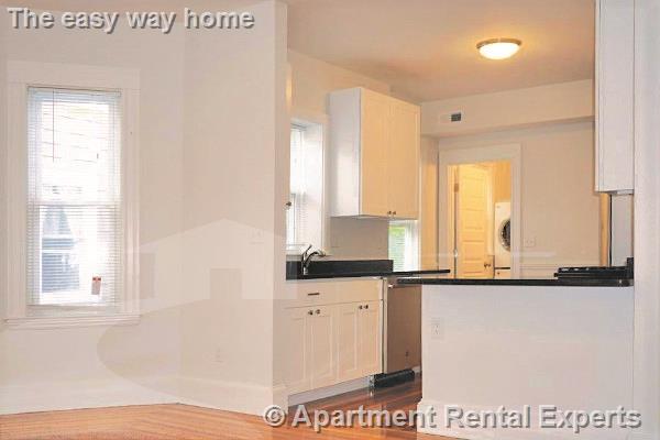 17 Ashland St, Porter Square