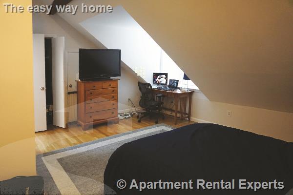 164 Broadway, East Somerville