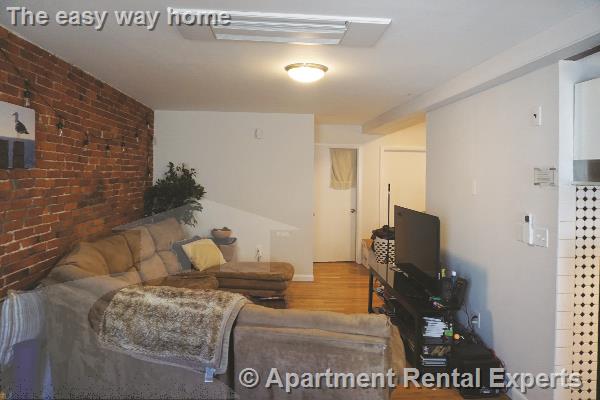 164 Broadway, East Somerville