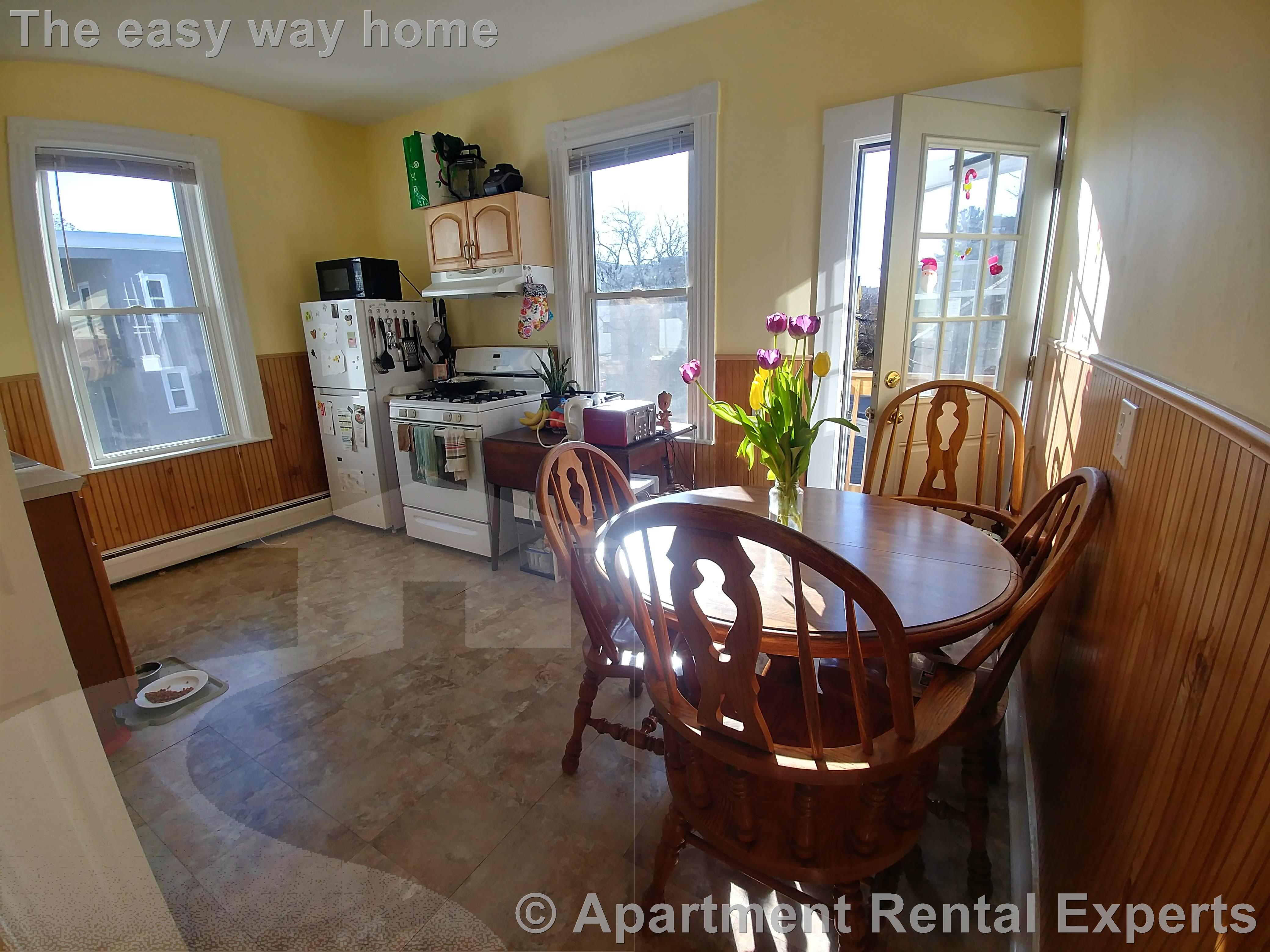 10 Garrison Ave, Teele Square