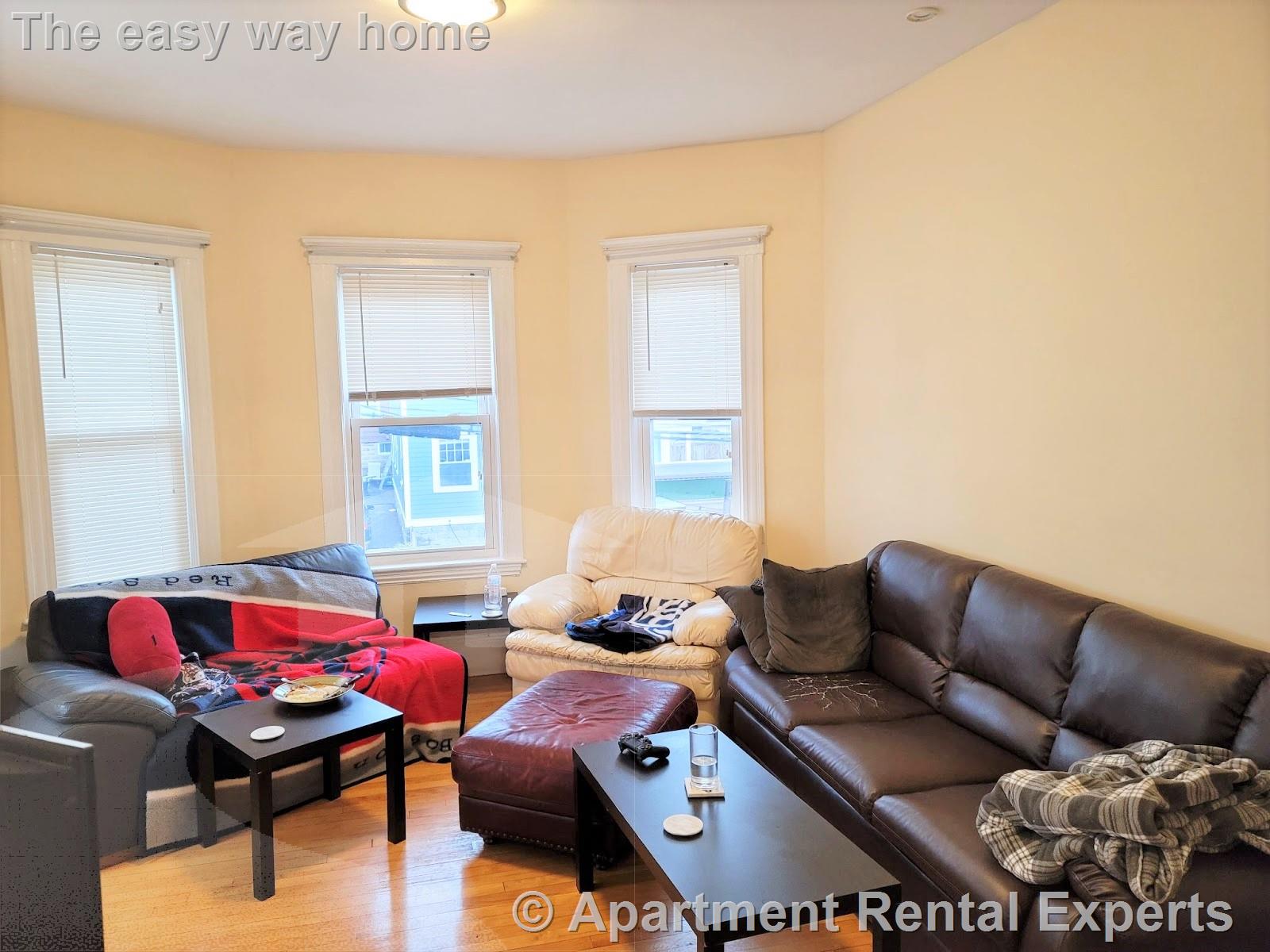 127 Hillsdale Rd, Tufts