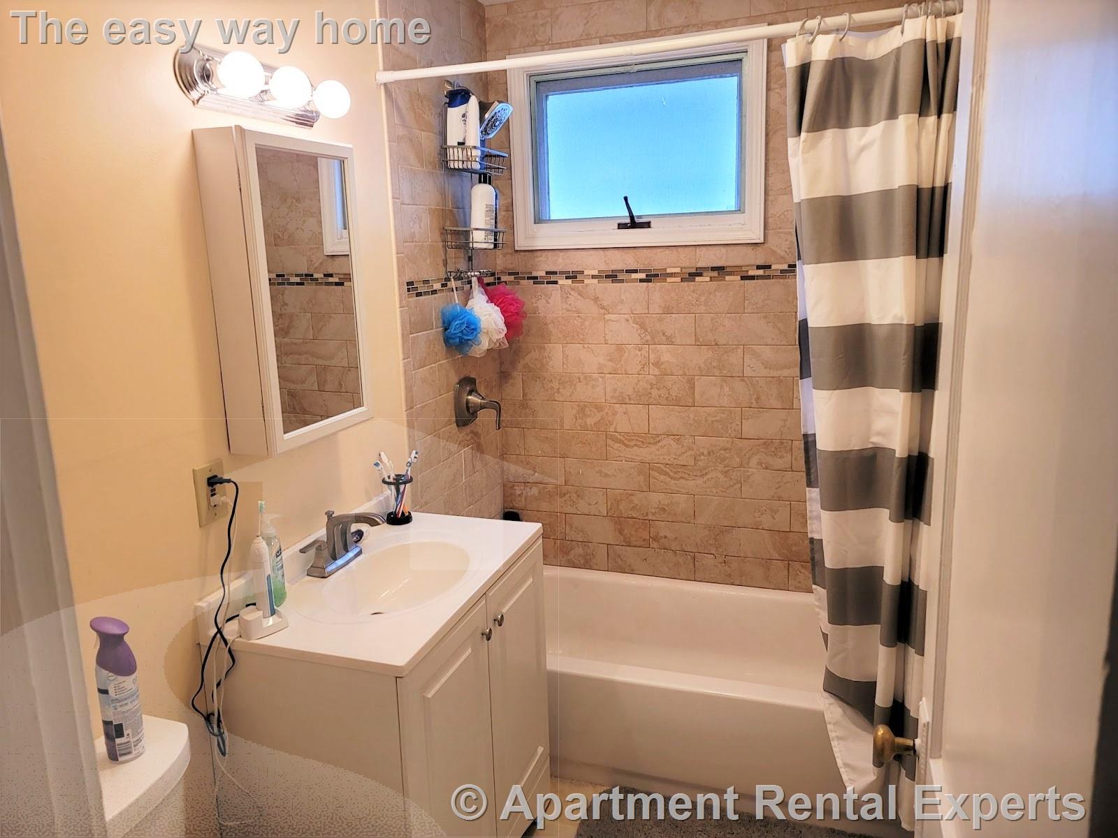 127 Hillsdale Rd, Tufts