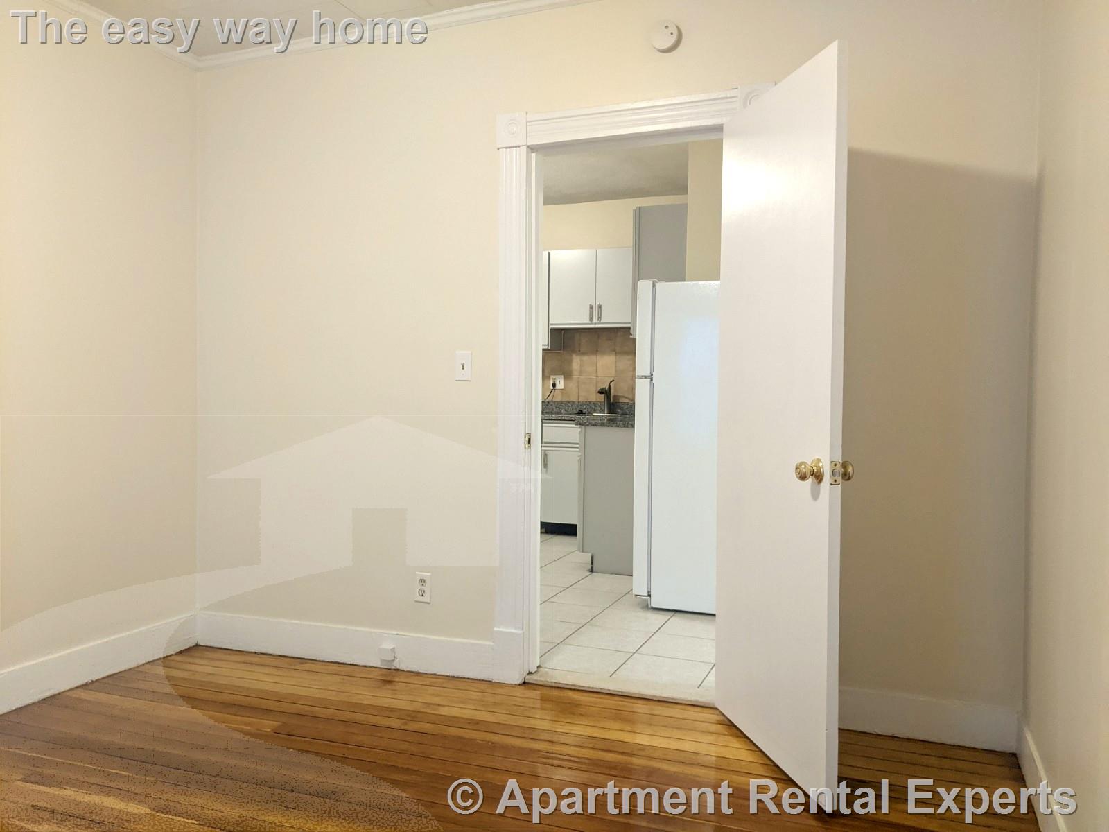 83 Yorktown St, Teele Square