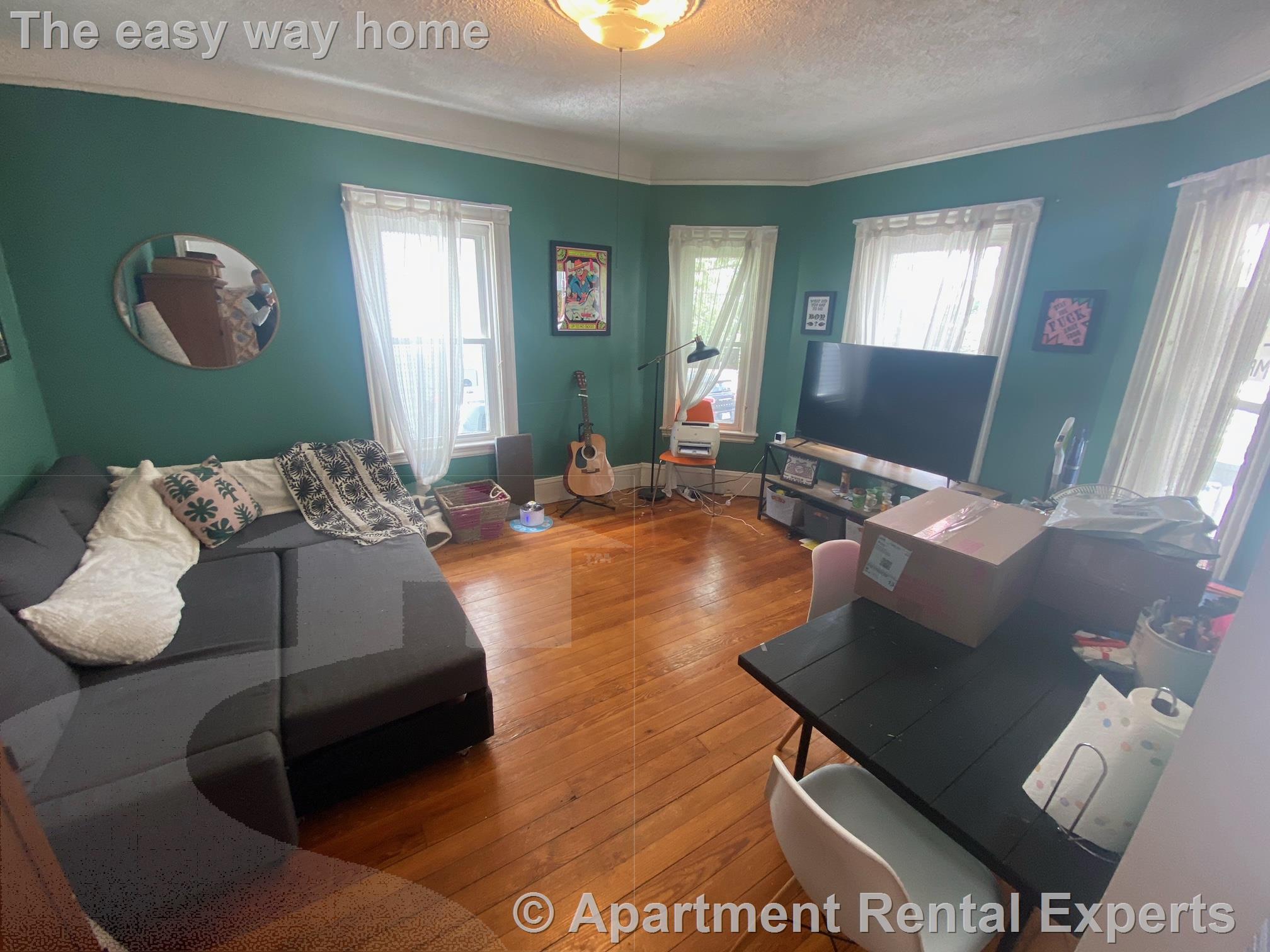 15 Charnwood Rd, Davis Square