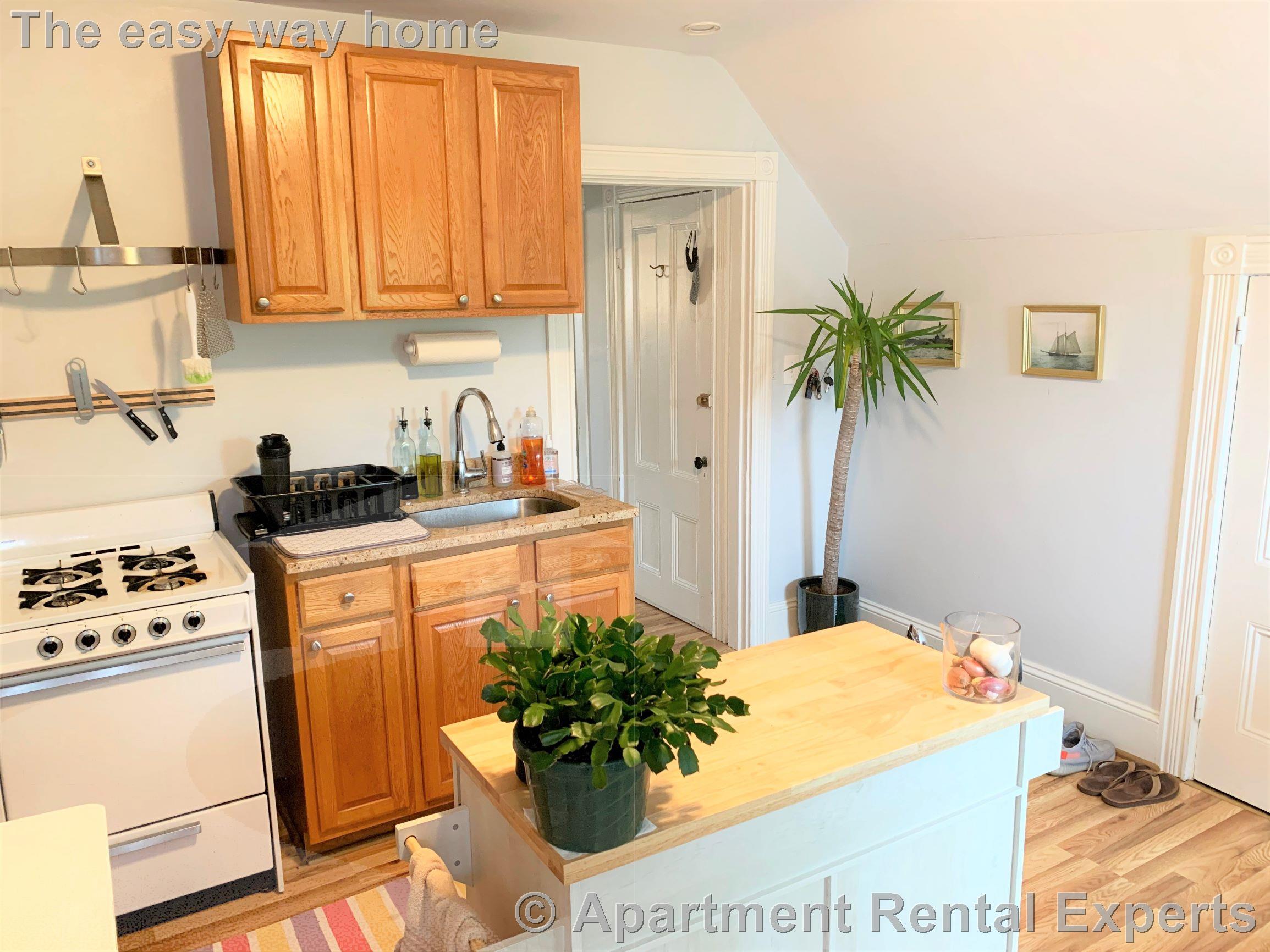 9 Bradford Ave, Winter Hill