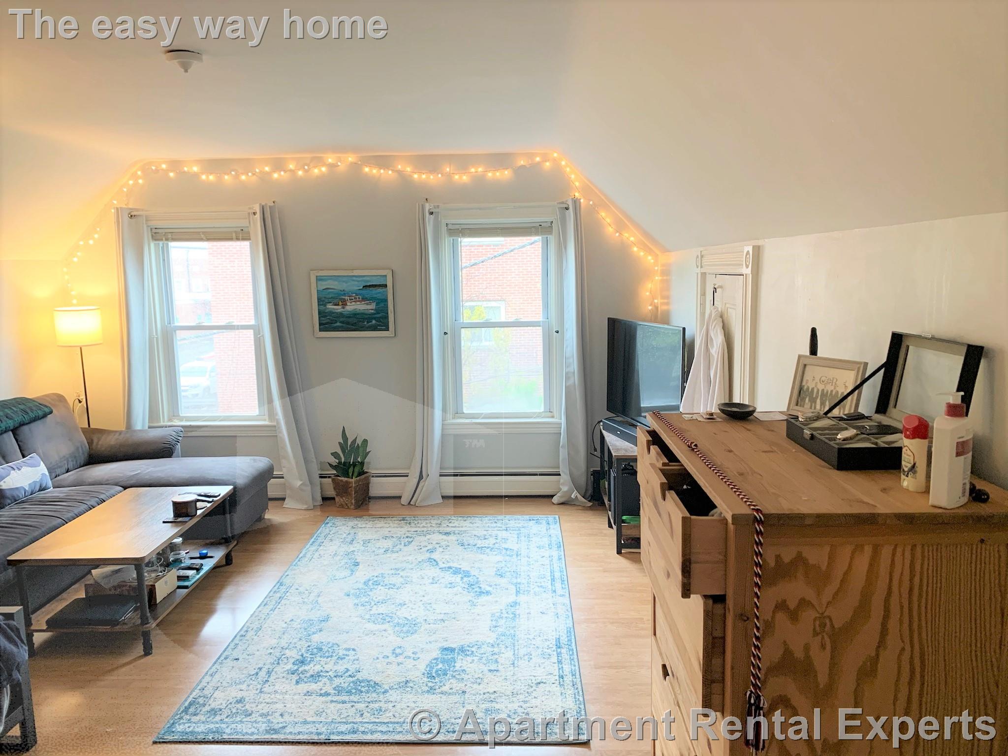 9 Bradford Ave, Winter Hill