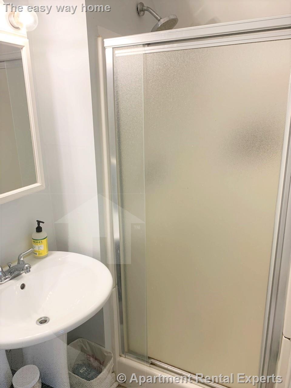 9 Bradford Ave, Winter Hill