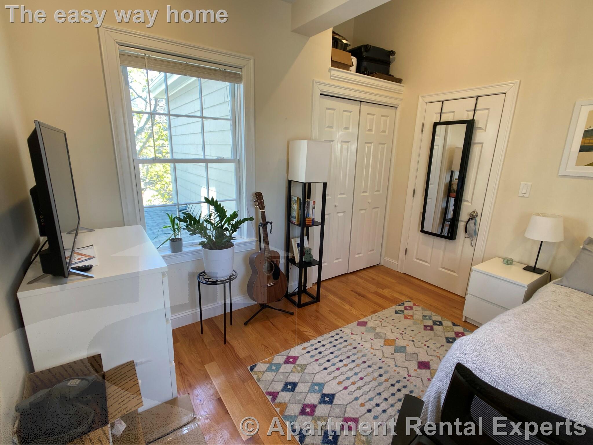 14 Flint St, East Somerville