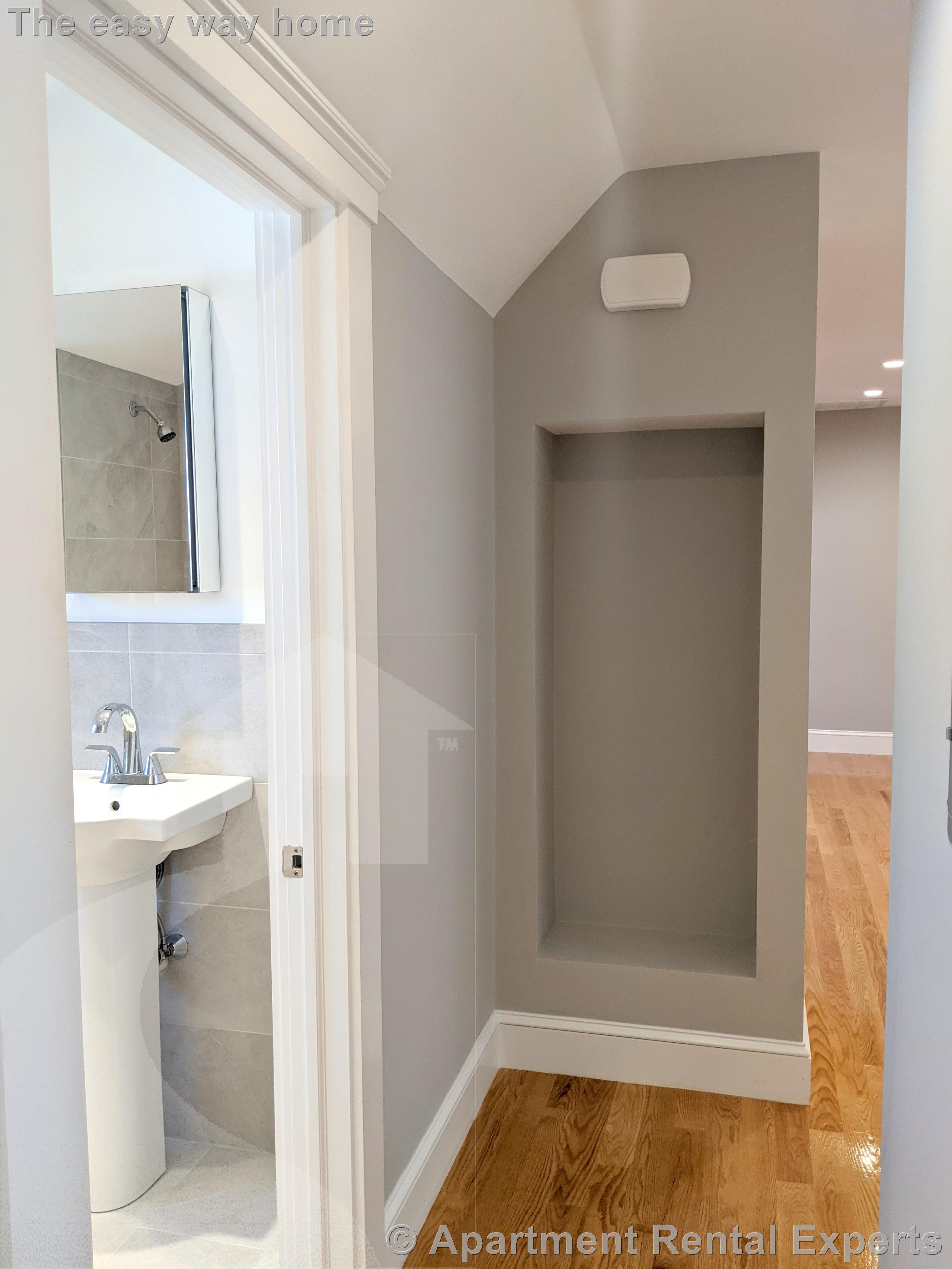 502 Main St, Magoun Square