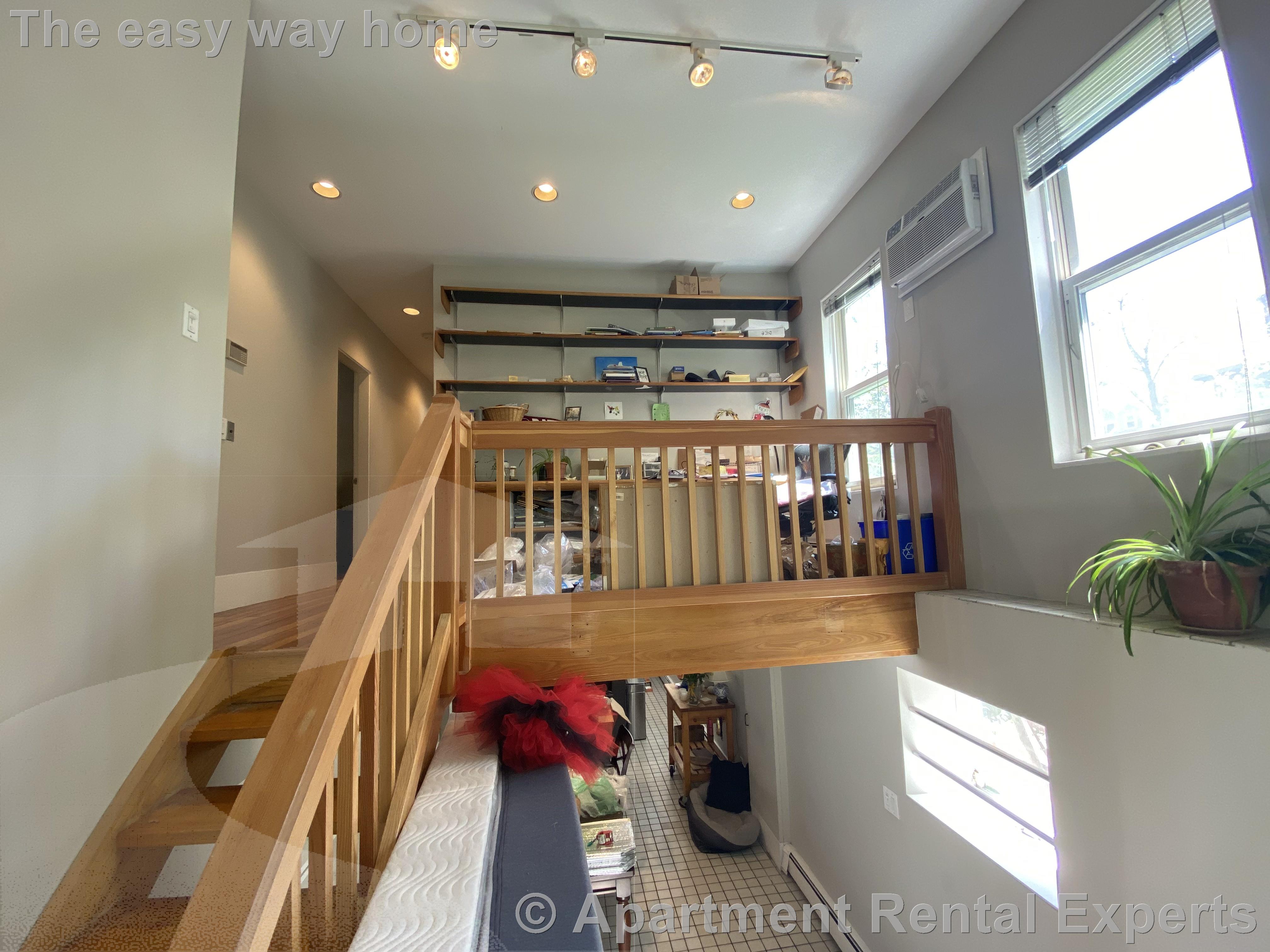 8 Chapman Pl, Harvard Square