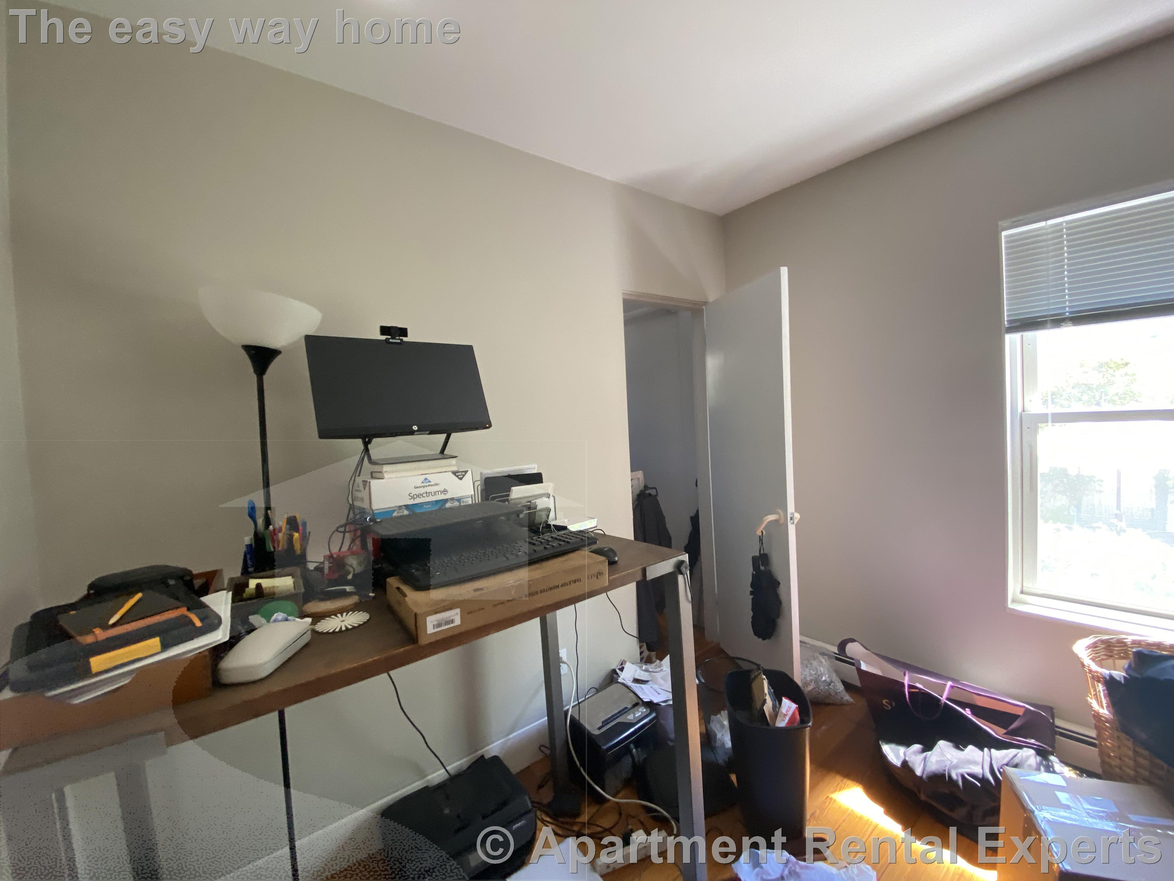 8 Chapman Pl, Harvard Square