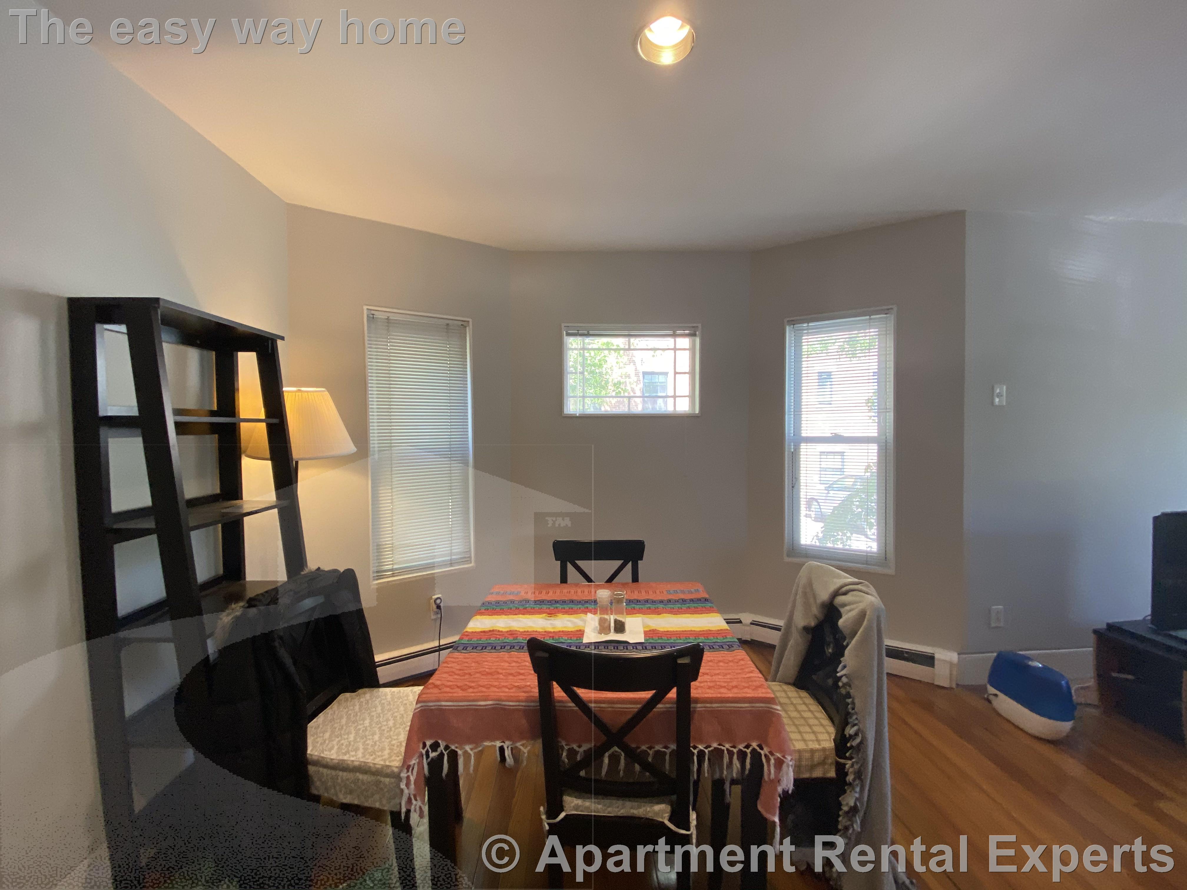 8 Chapman Pl, Harvard Square