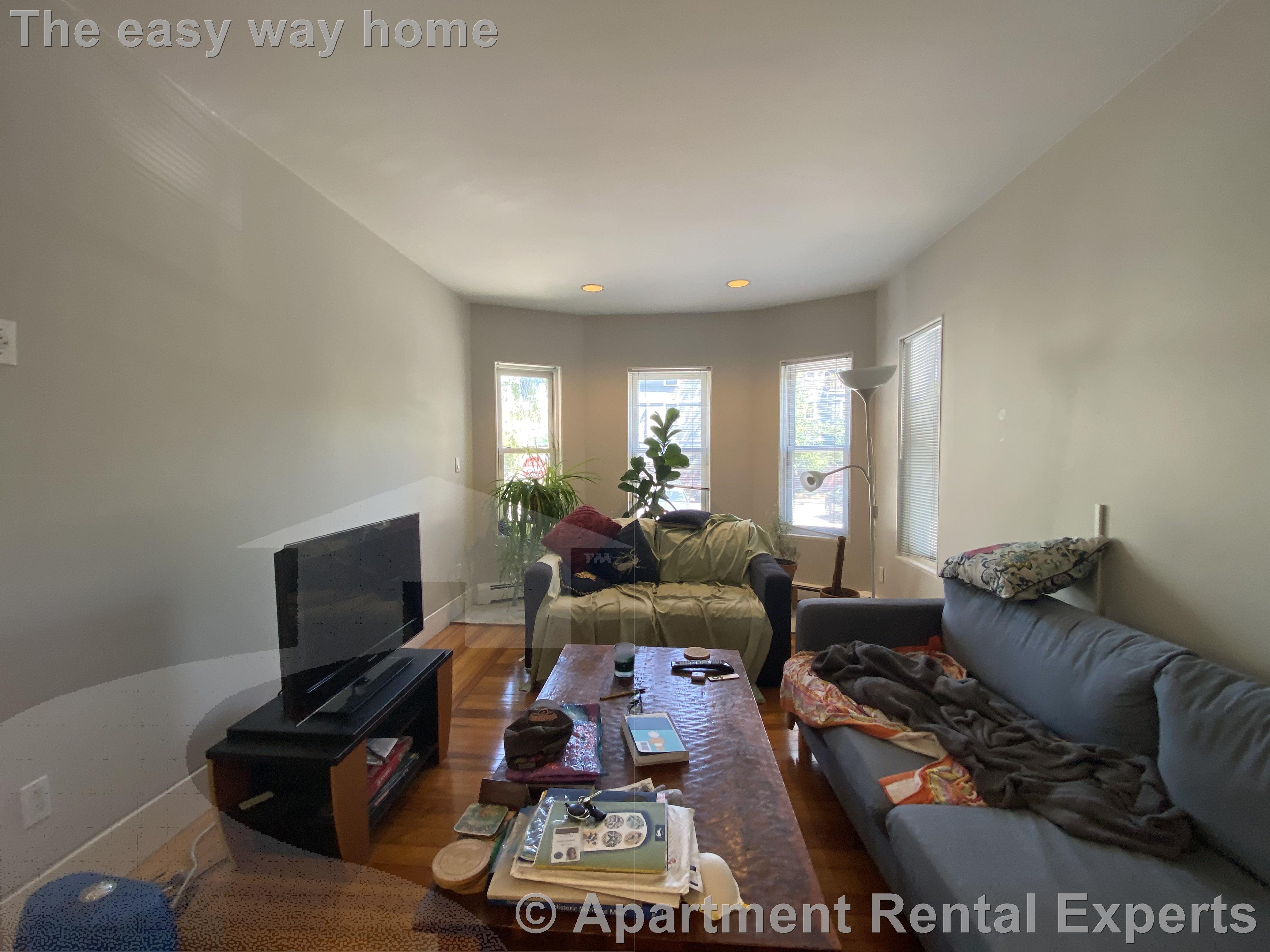 8 Chapman Pl, Harvard Square