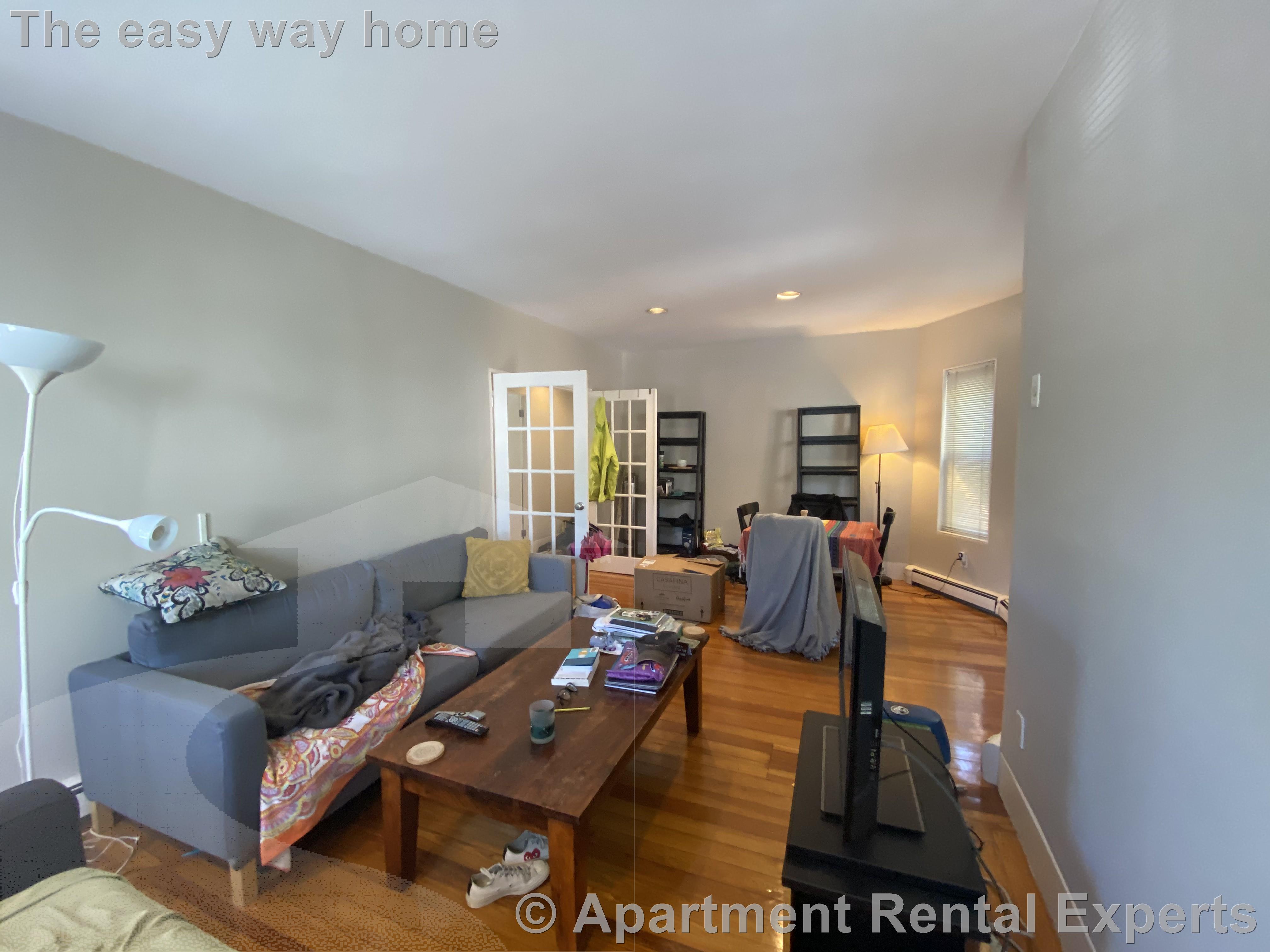 8 Chapman Pl, Harvard Square