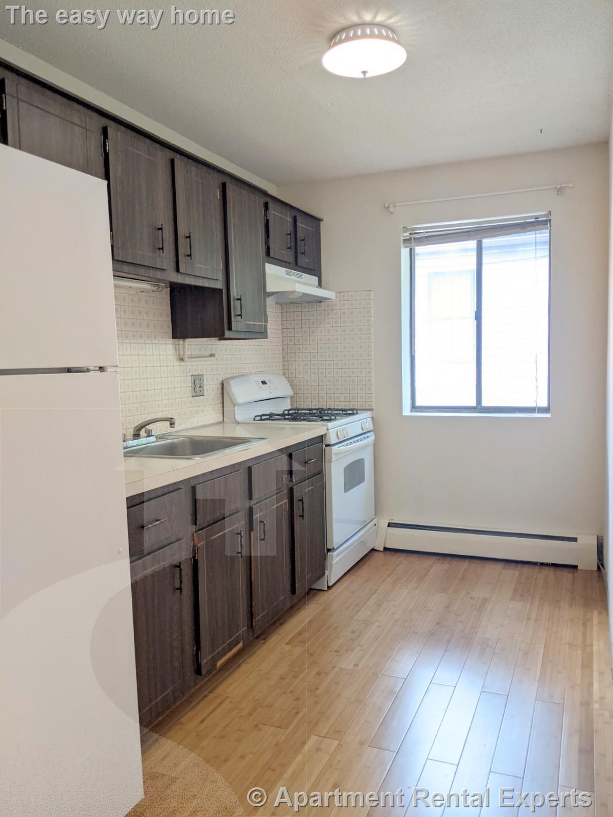 12 Cameron Ave, Davis Square