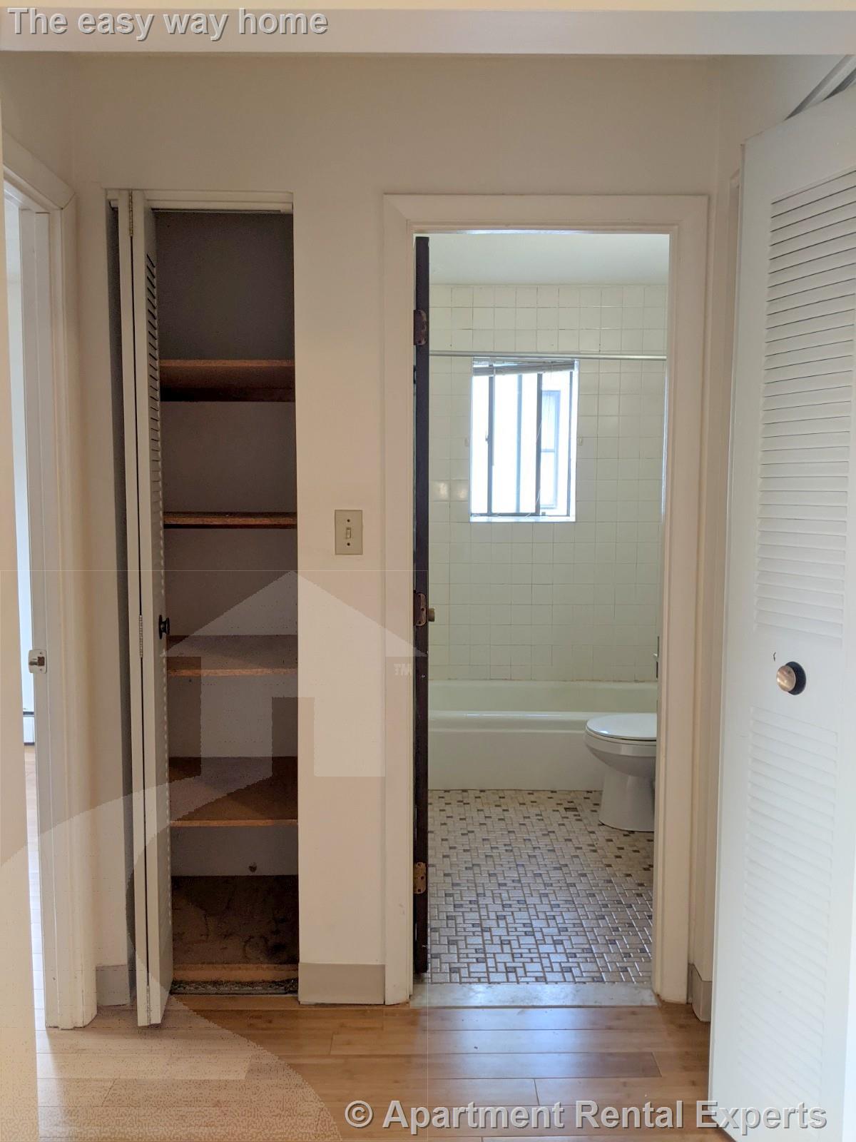 12 Cameron Ave, Davis Square