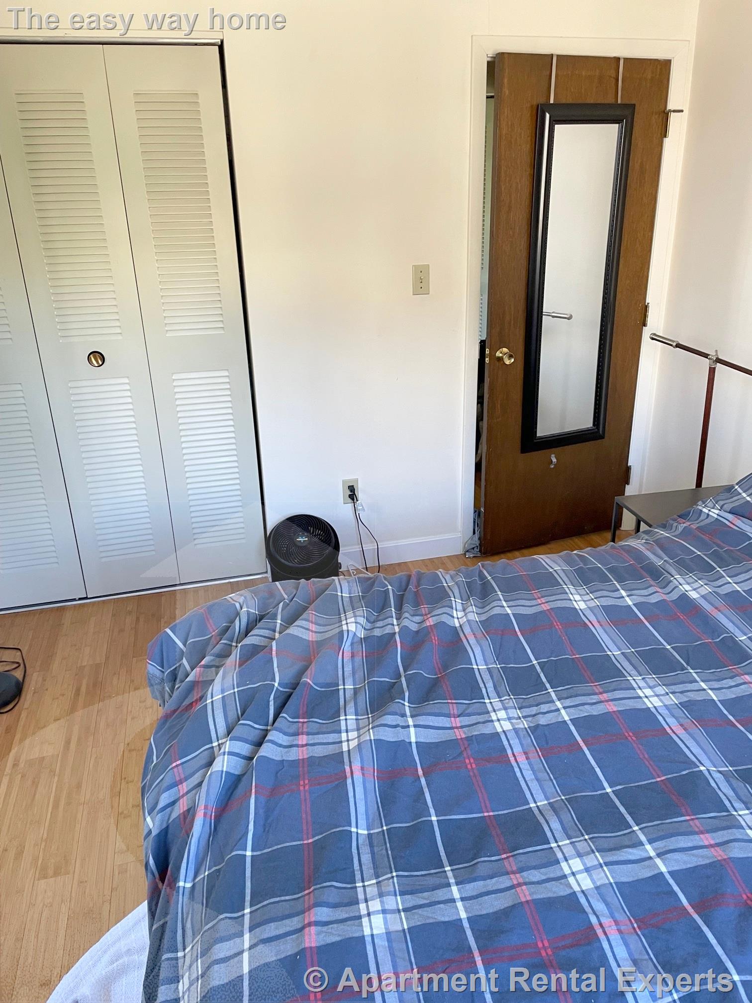 12 Cameron Ave, Davis Square