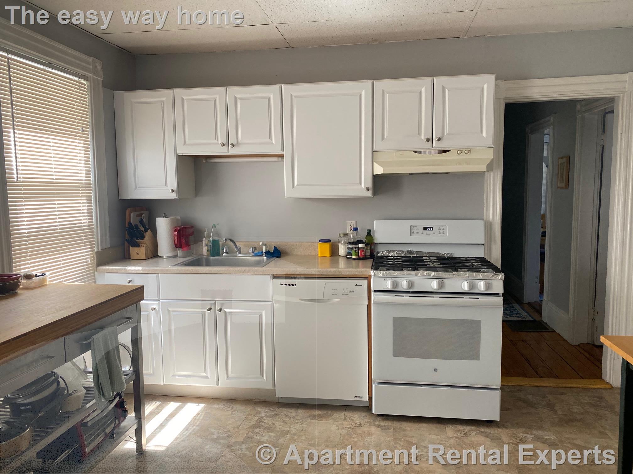 66 Elmwood St, Davis Square