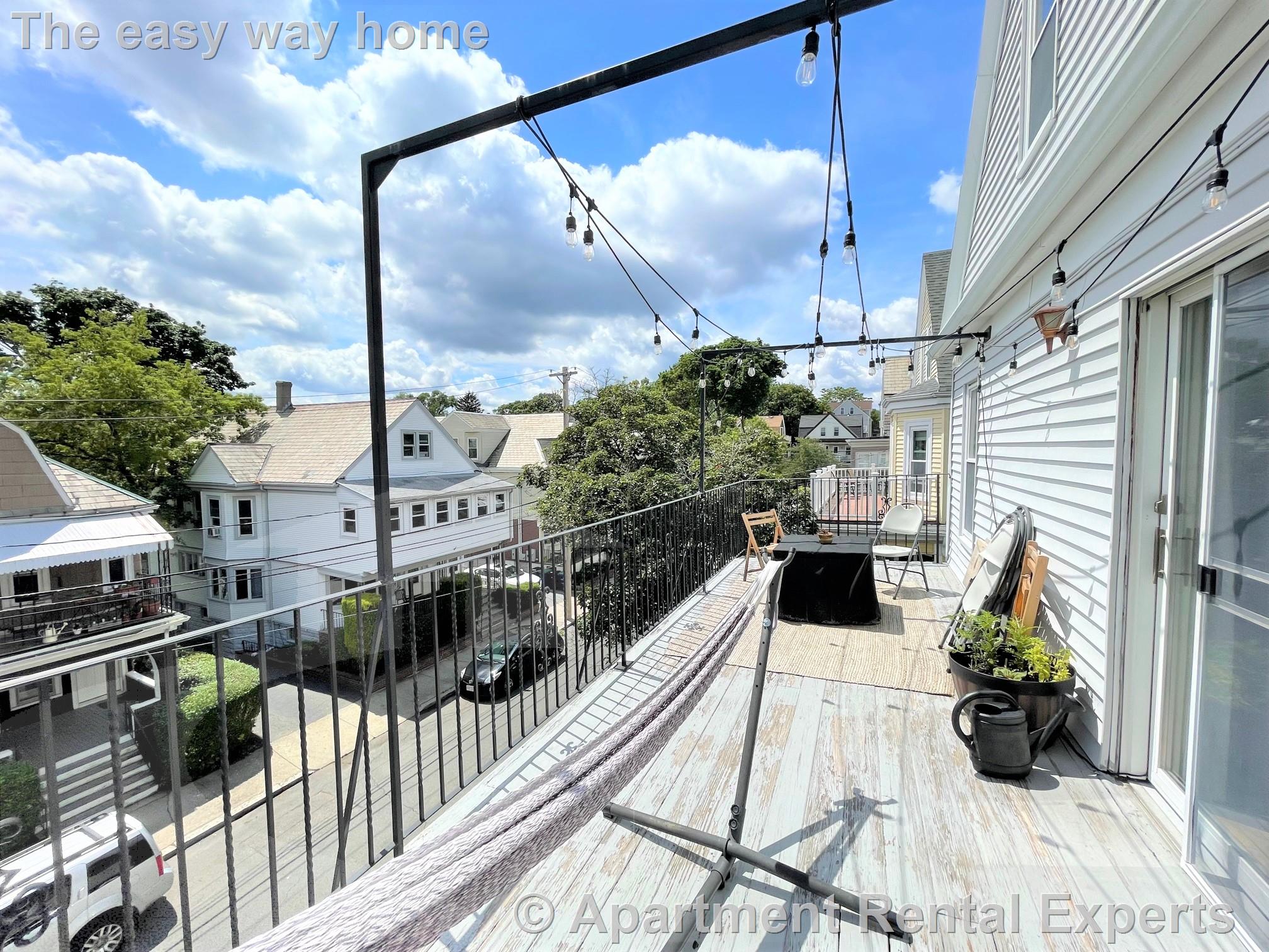 43 Whitman St, Davis Square