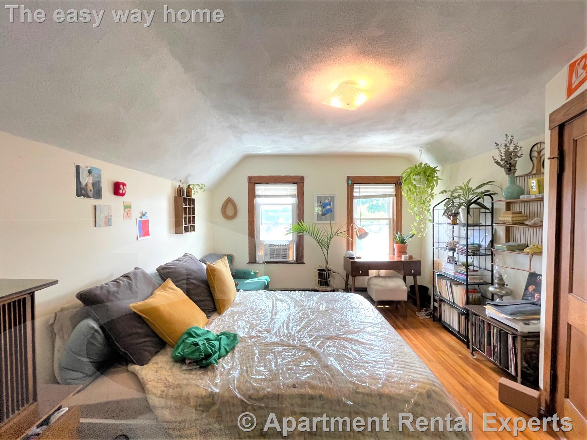 43 Whitman St, Davis Square