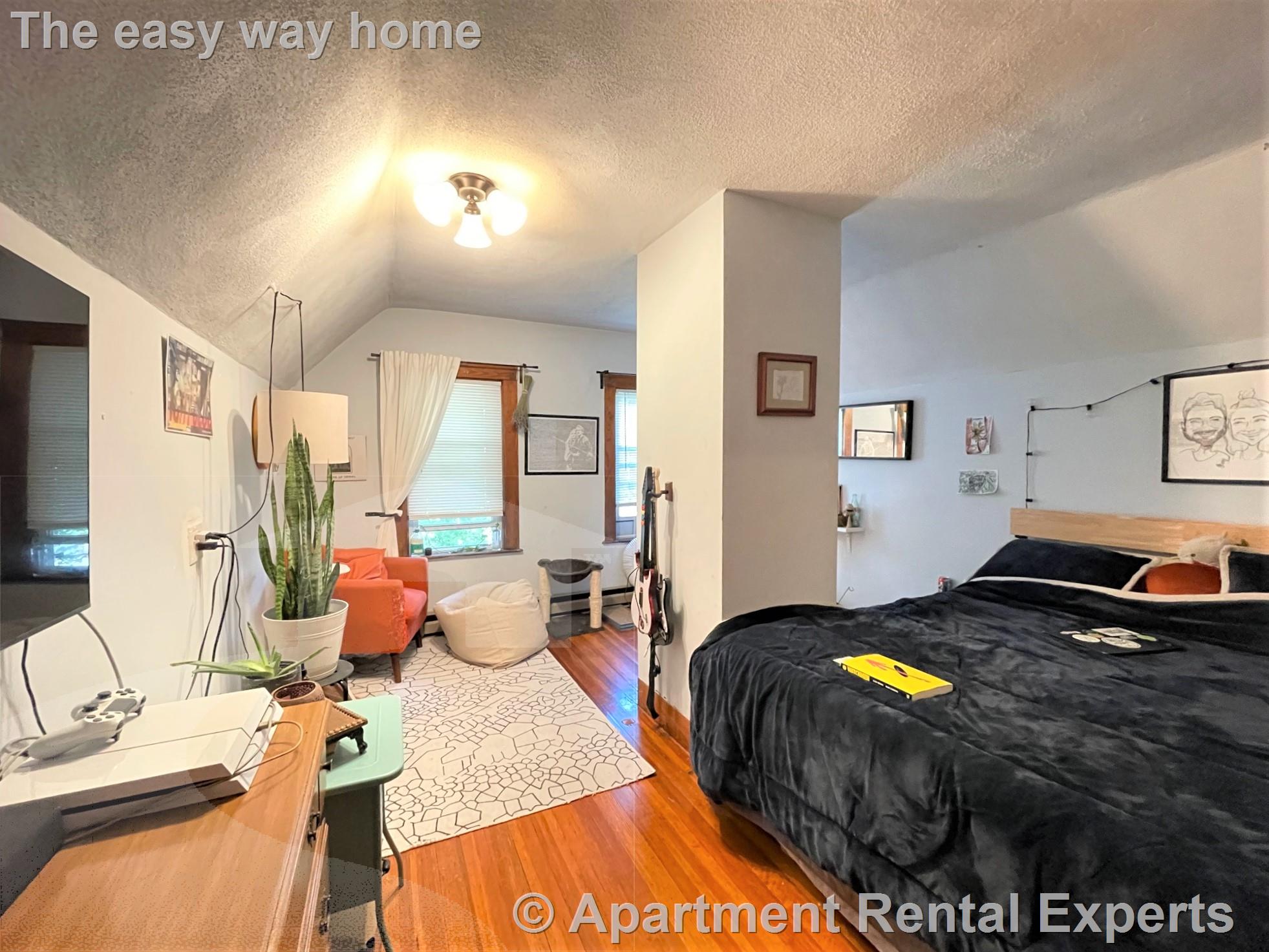 43 Whitman St, Davis Square