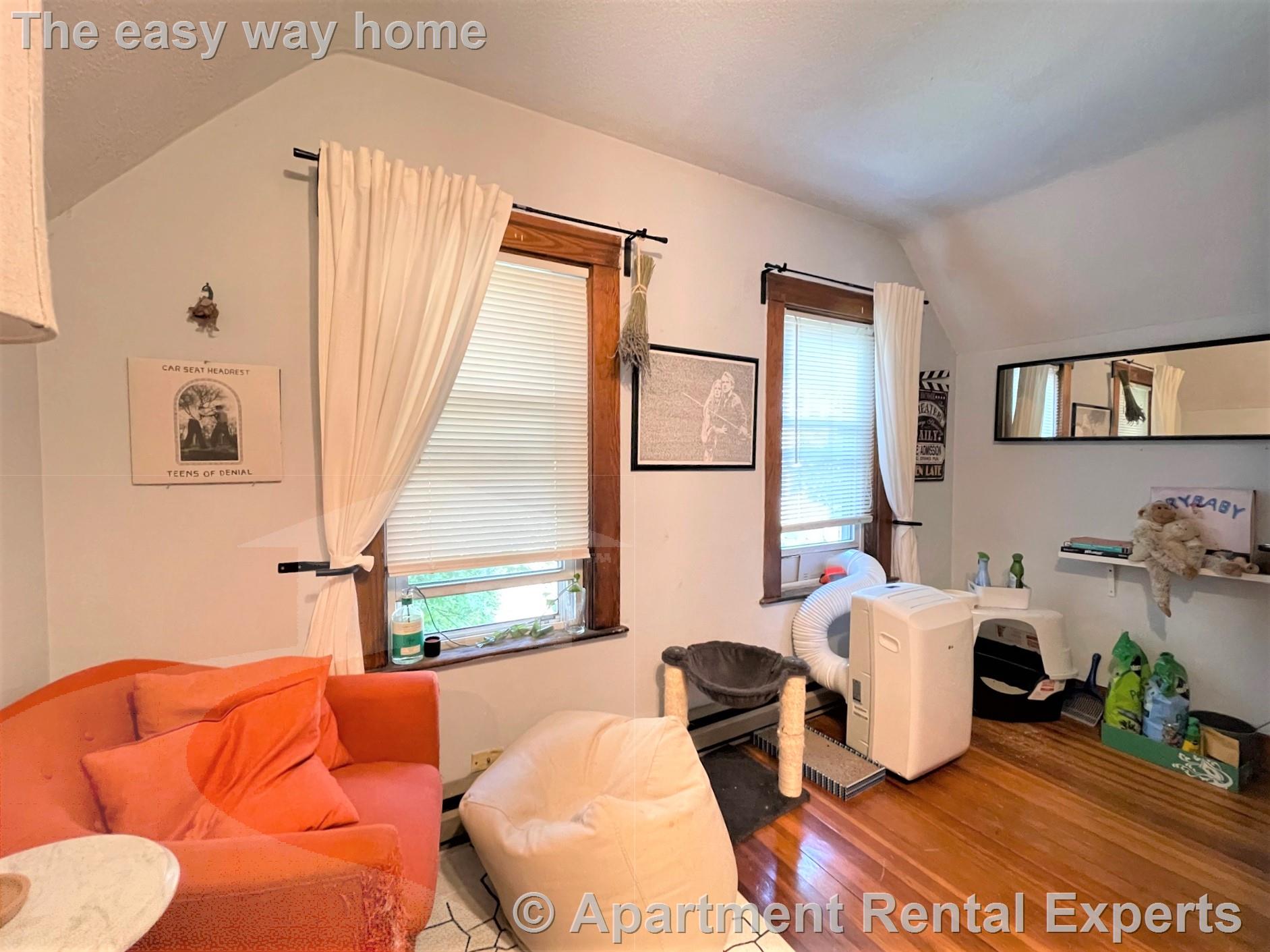 43 Whitman St, Davis Square