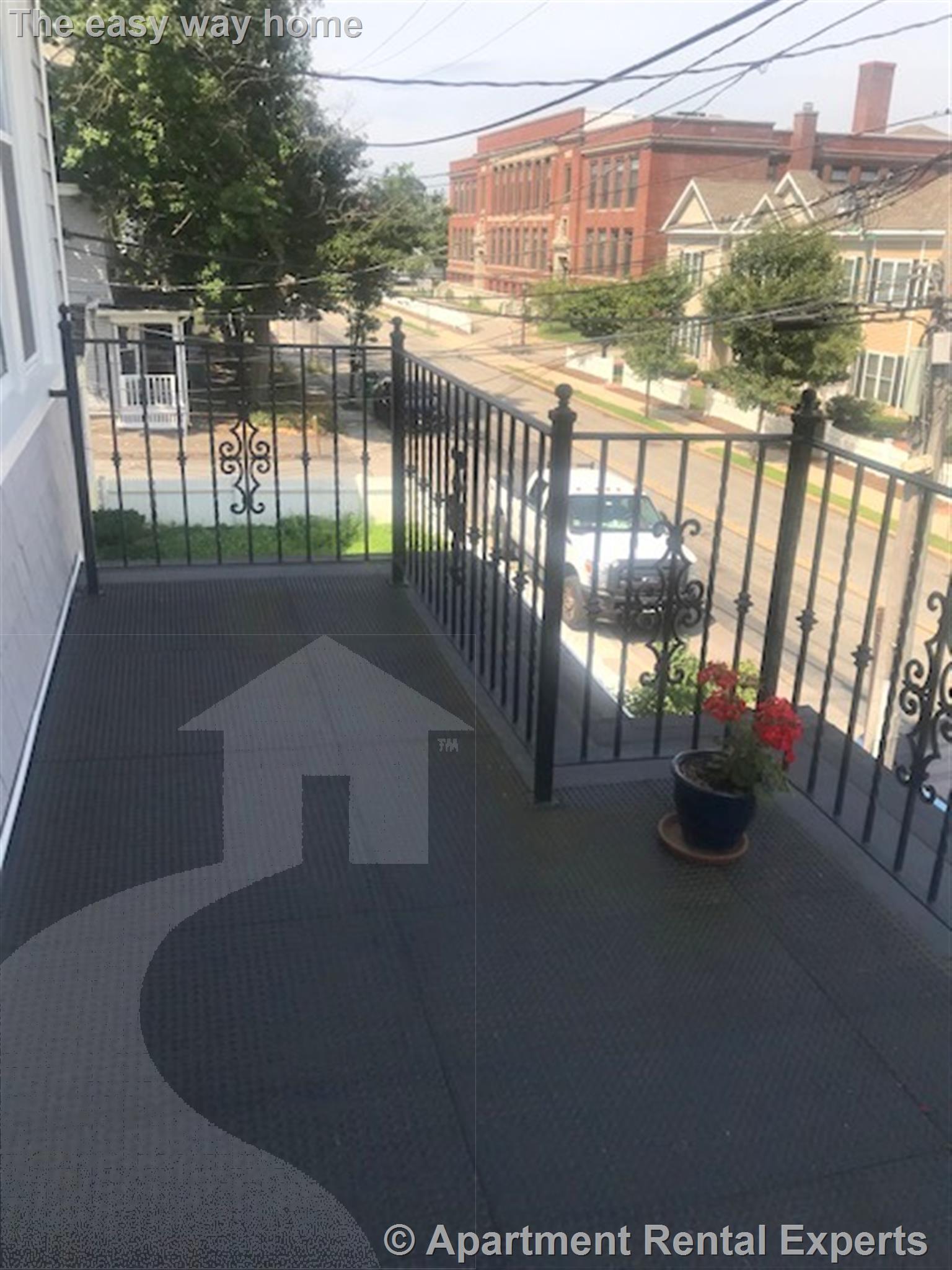 188 Harvard St, Tufts