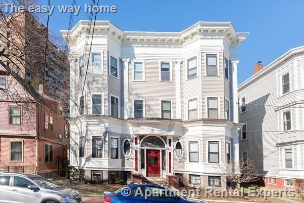 15 Trowbridge St, Harvard Square