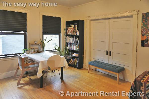 19 Pleasant St, Central Square