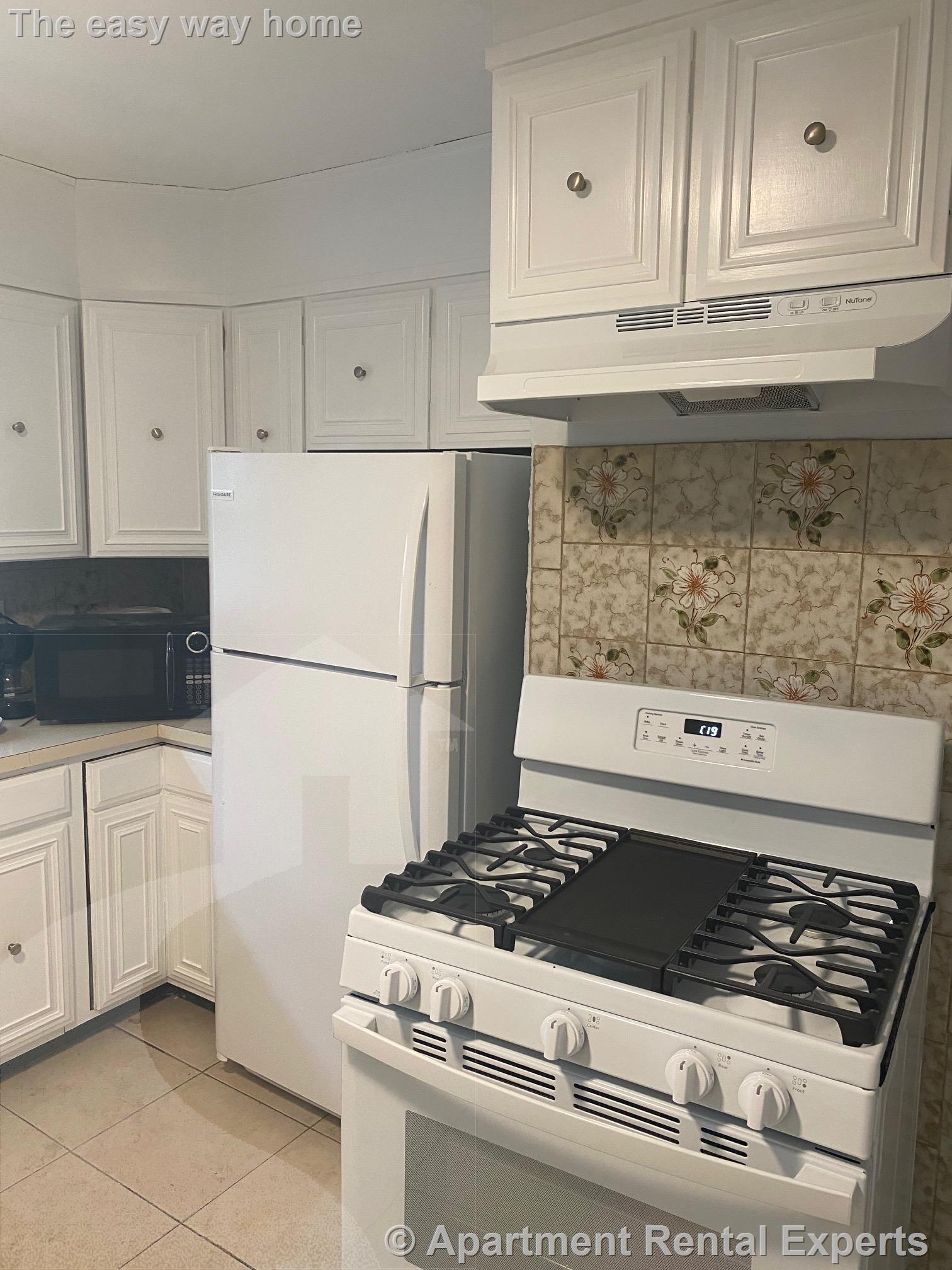 35-37 Aberdeen Ave, Fresh Pond