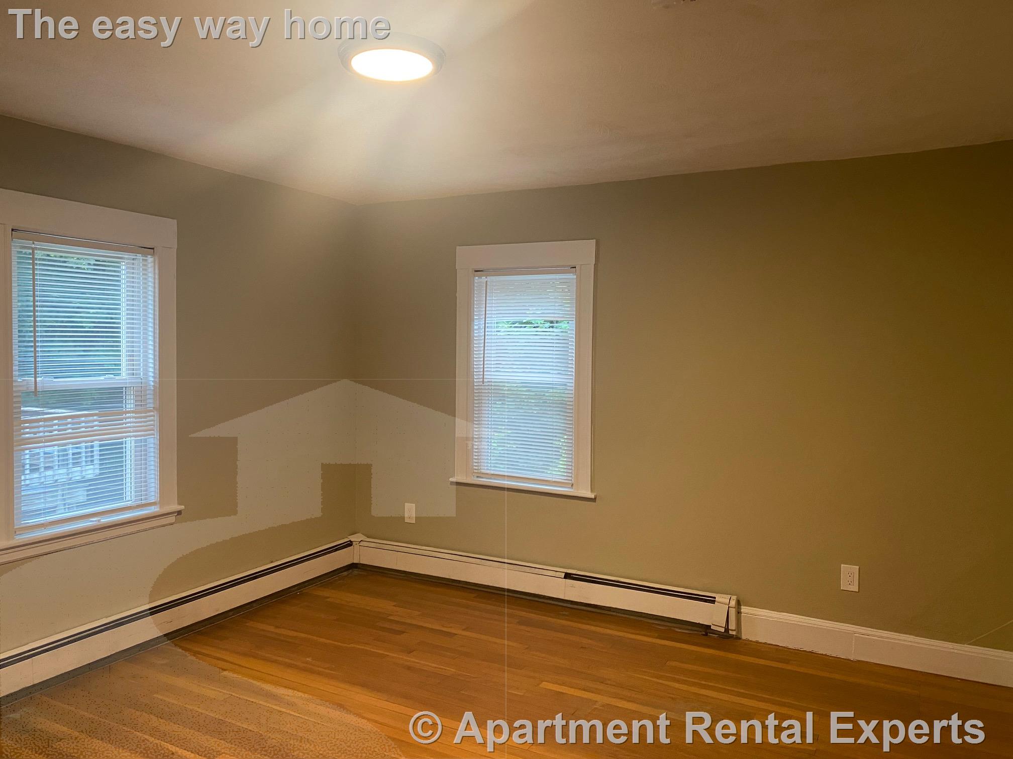 35-37 Aberdeen Ave, Fresh Pond