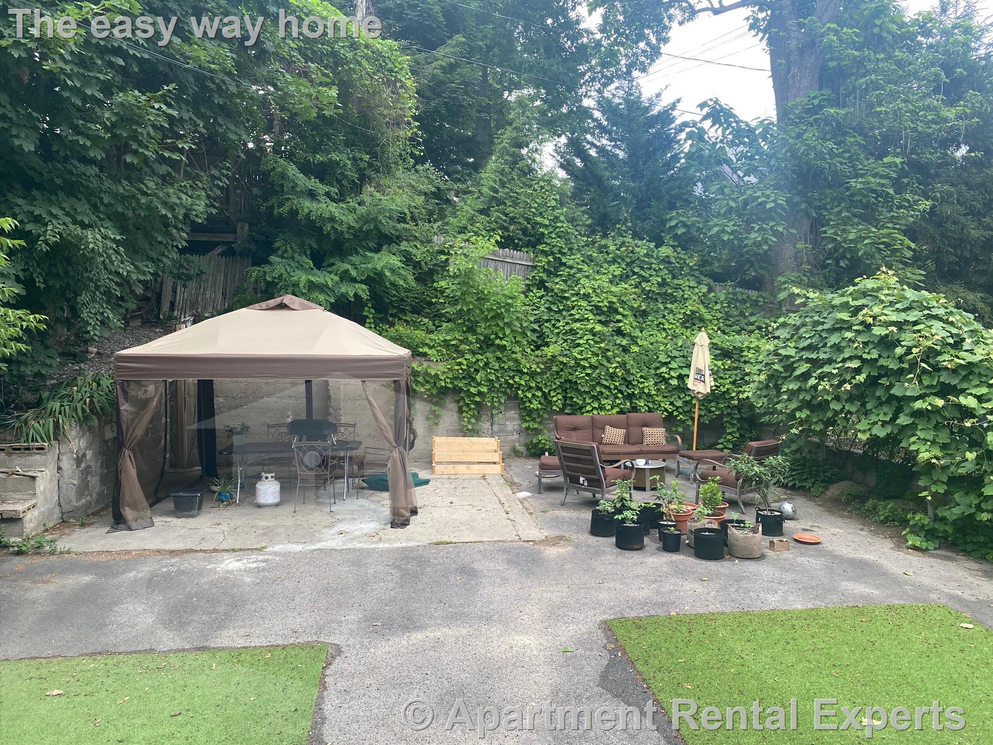 35-37 Aberdeen Ave, Fresh Pond