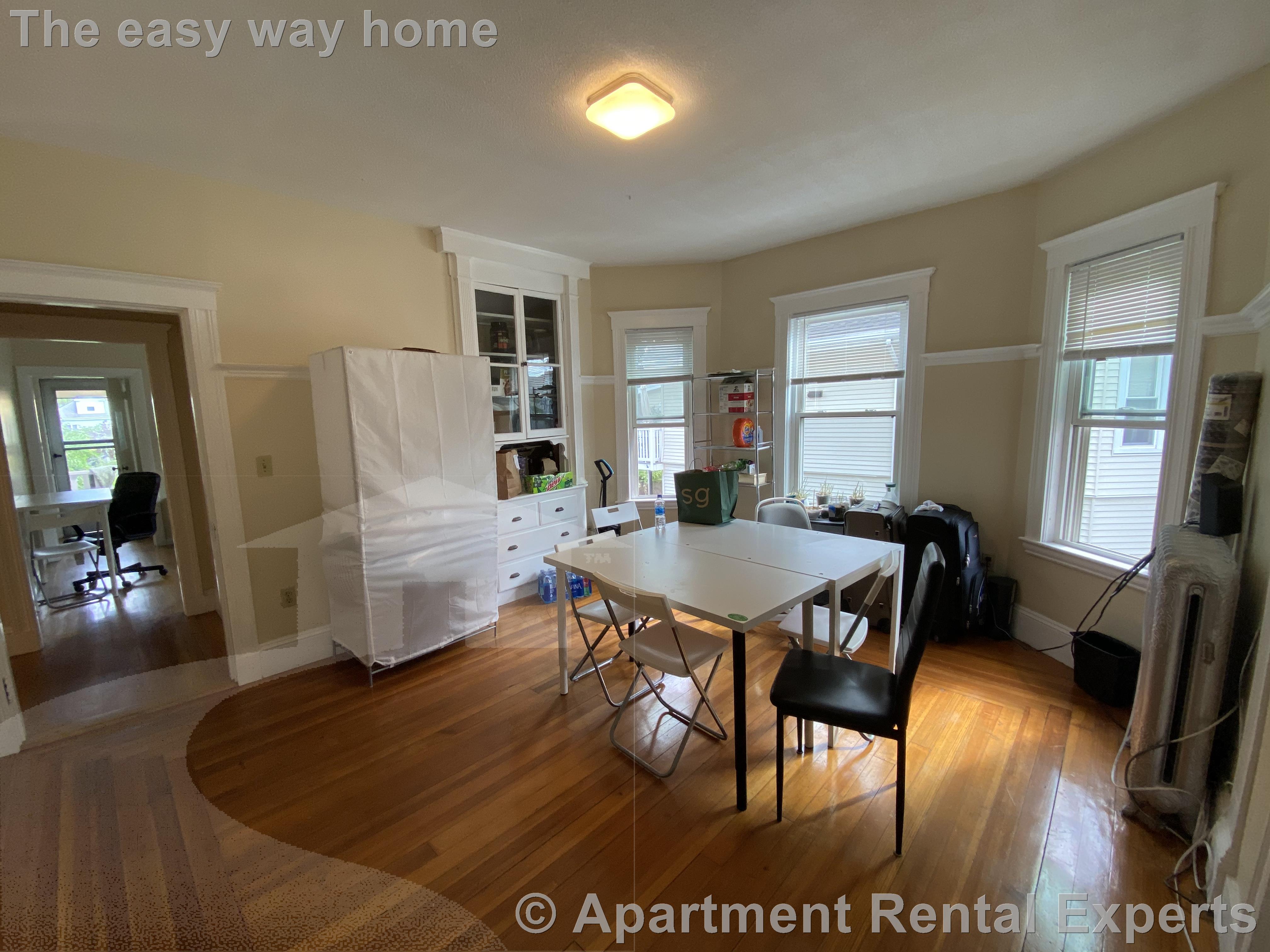 270 Harvard St, Tufts