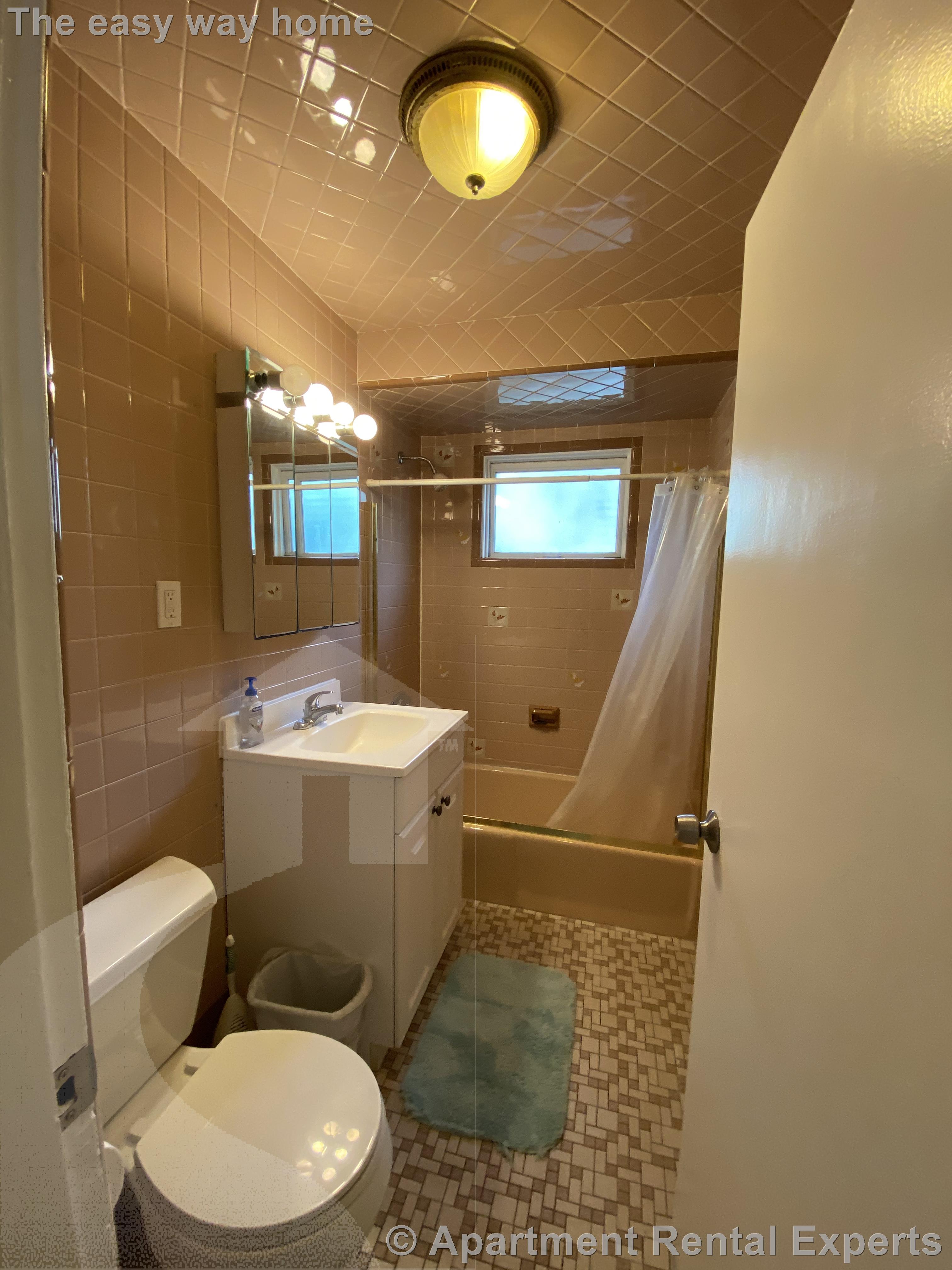 270 Harvard St, Tufts