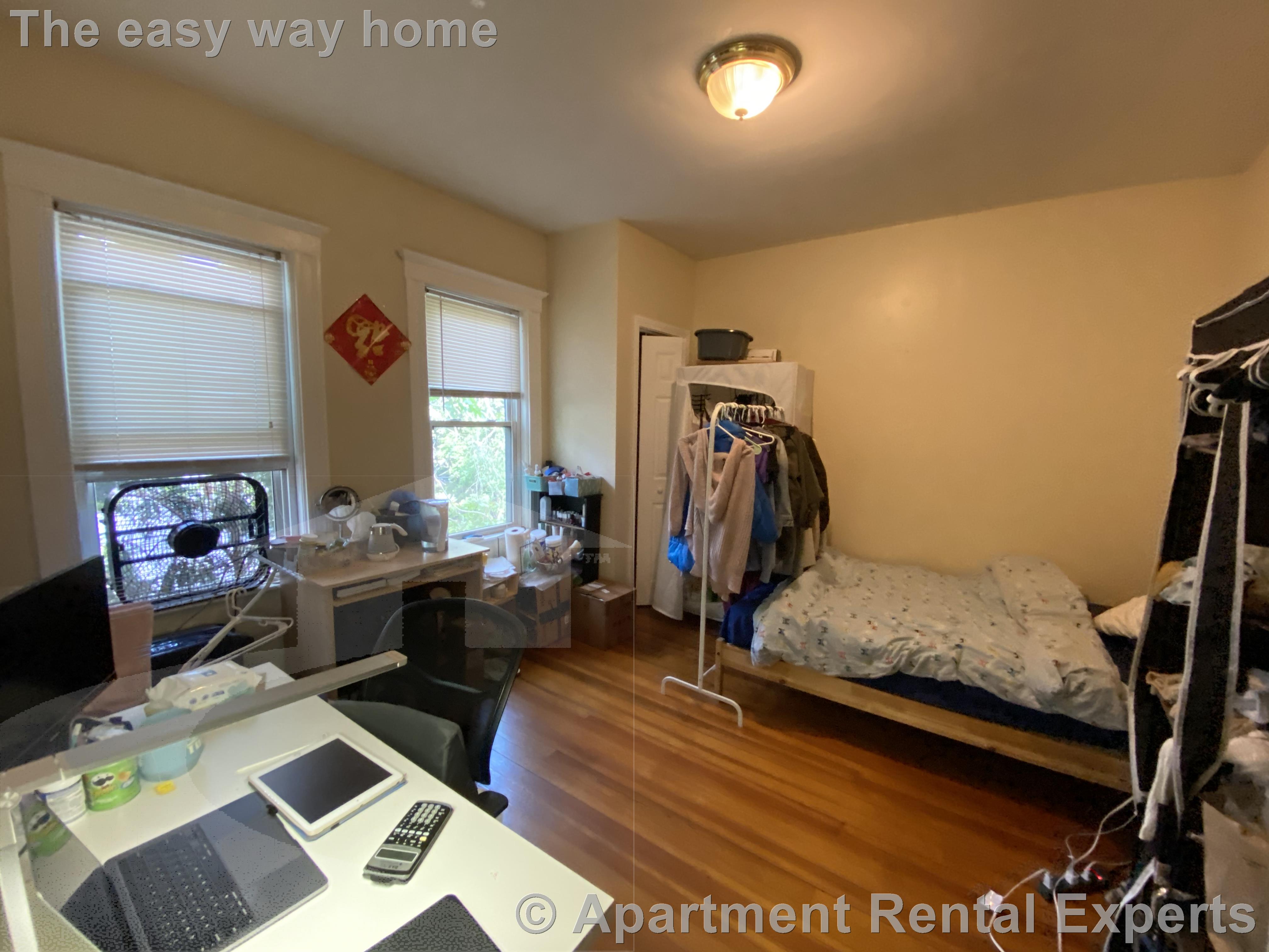 270 Harvard St, Tufts