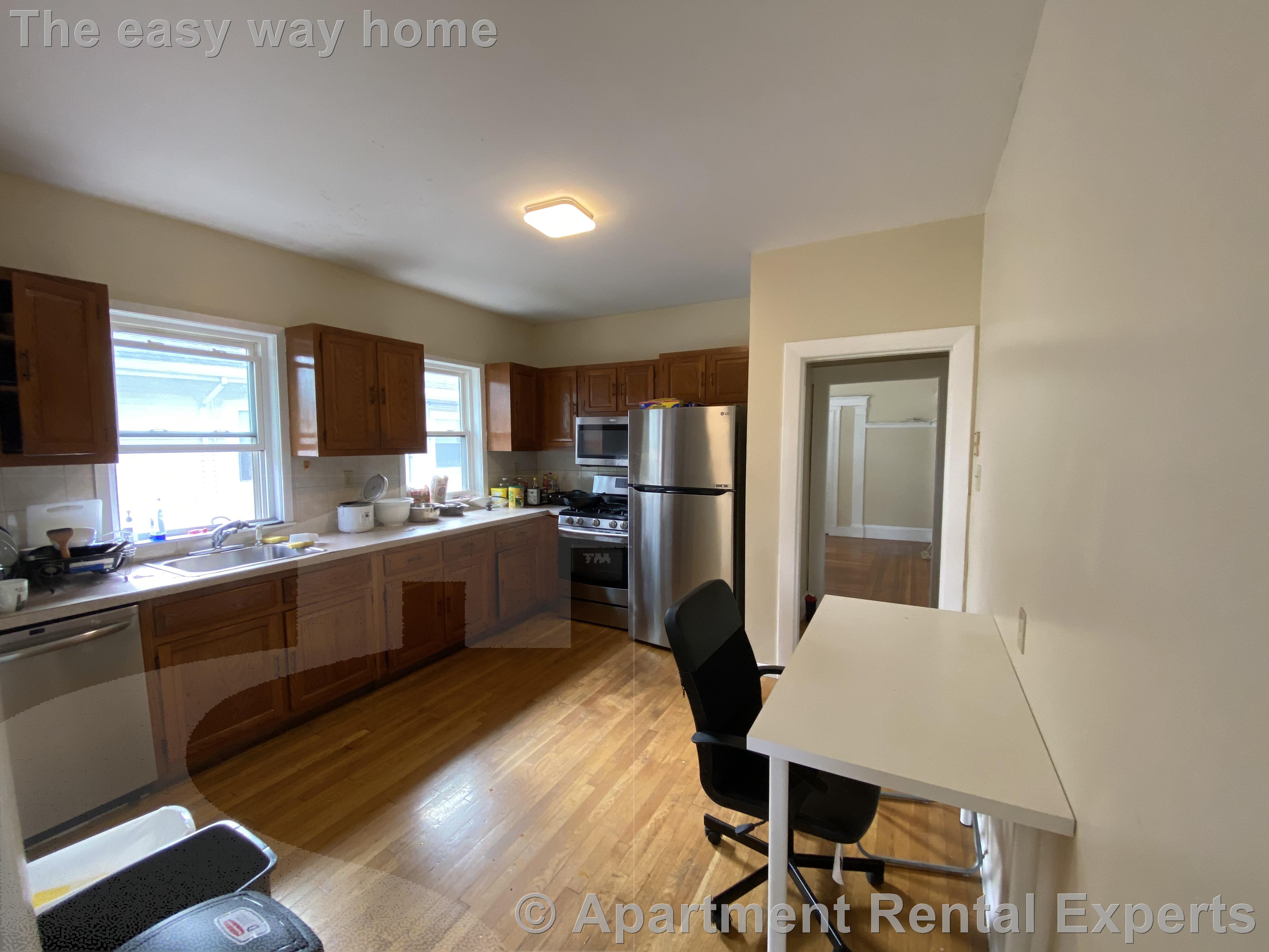 270 Harvard St, Tufts