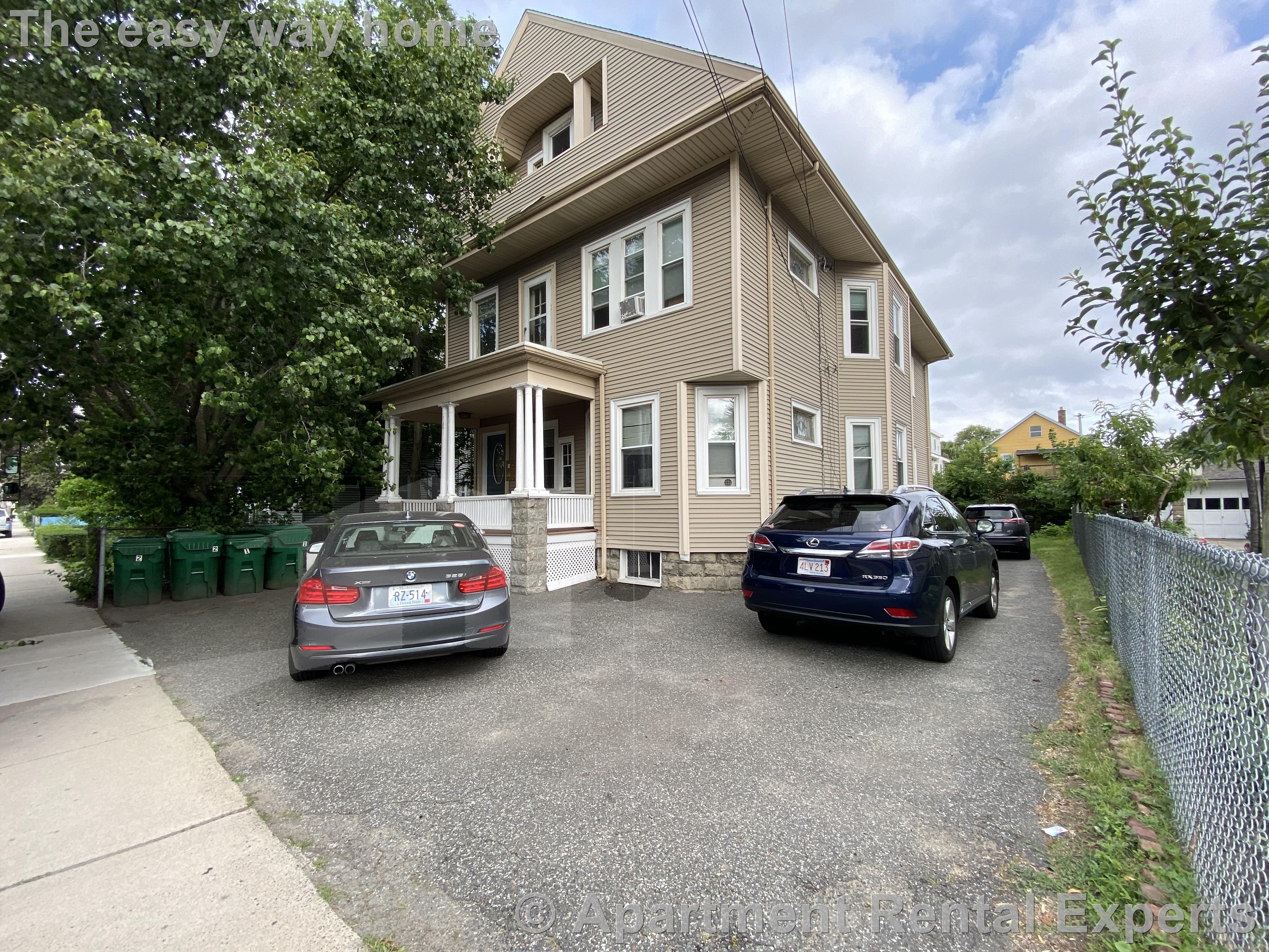 270 Harvard St, Tufts