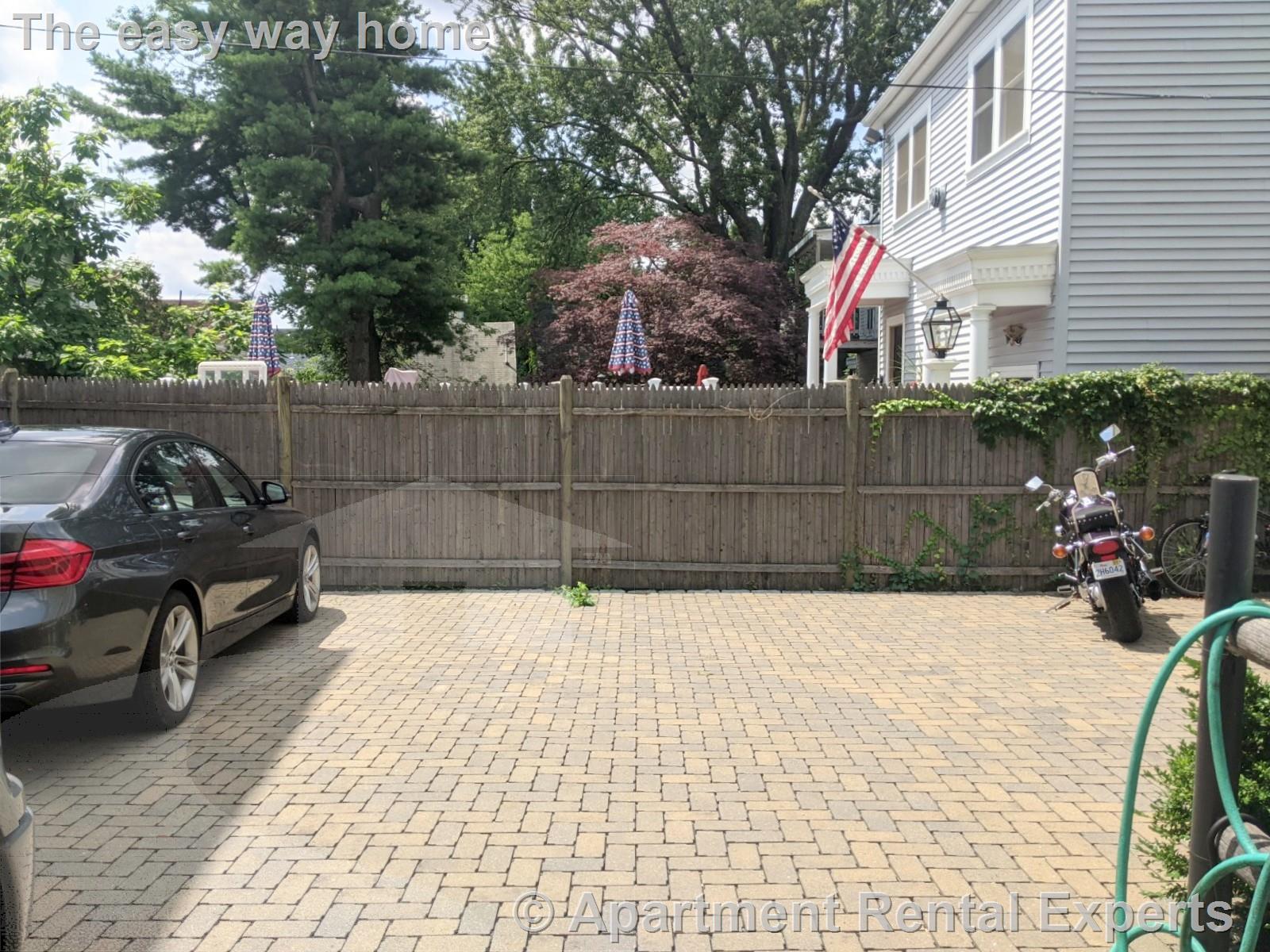 142 Holland St, Davis Square