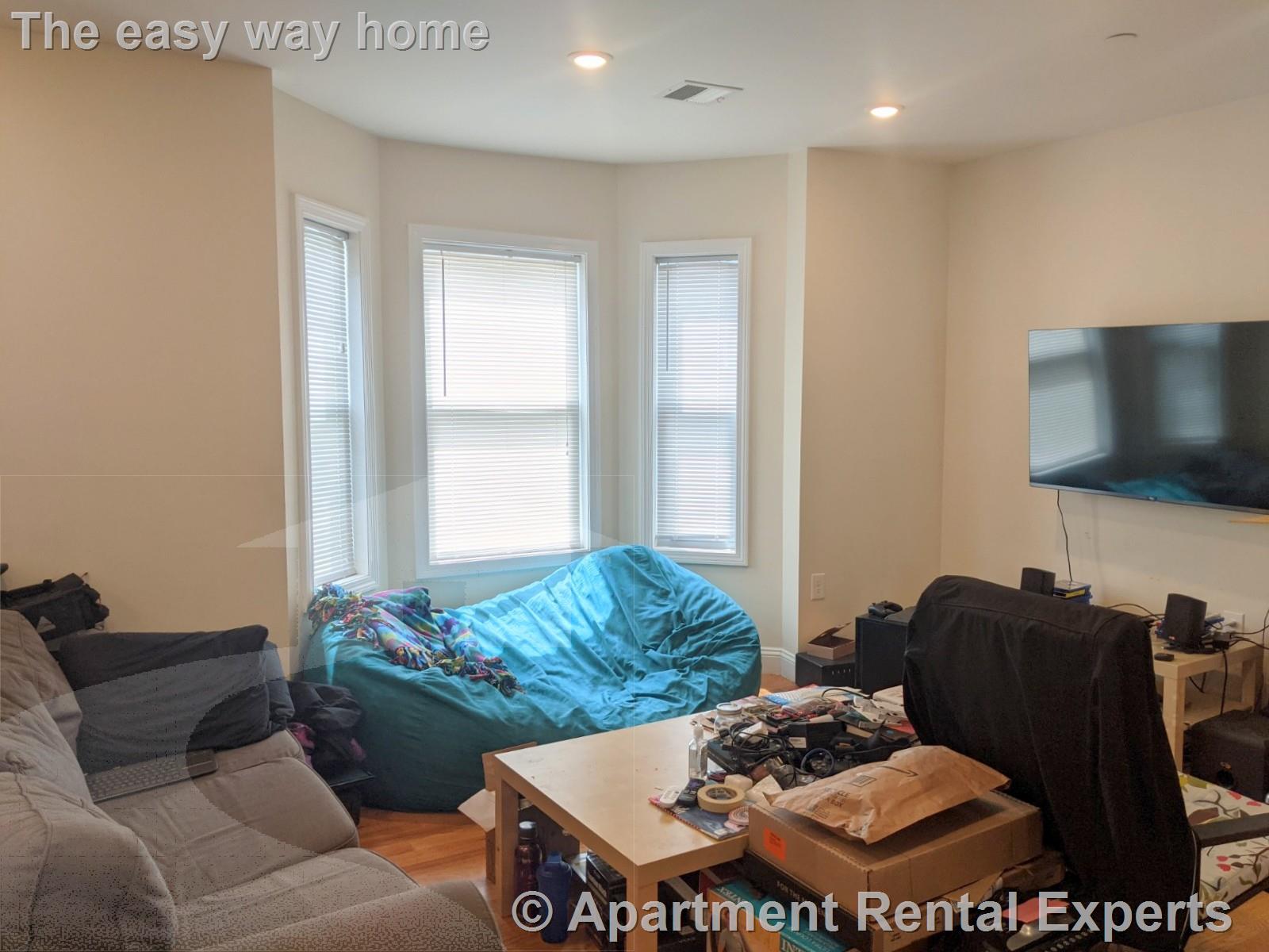 142 Holland St, Davis Square